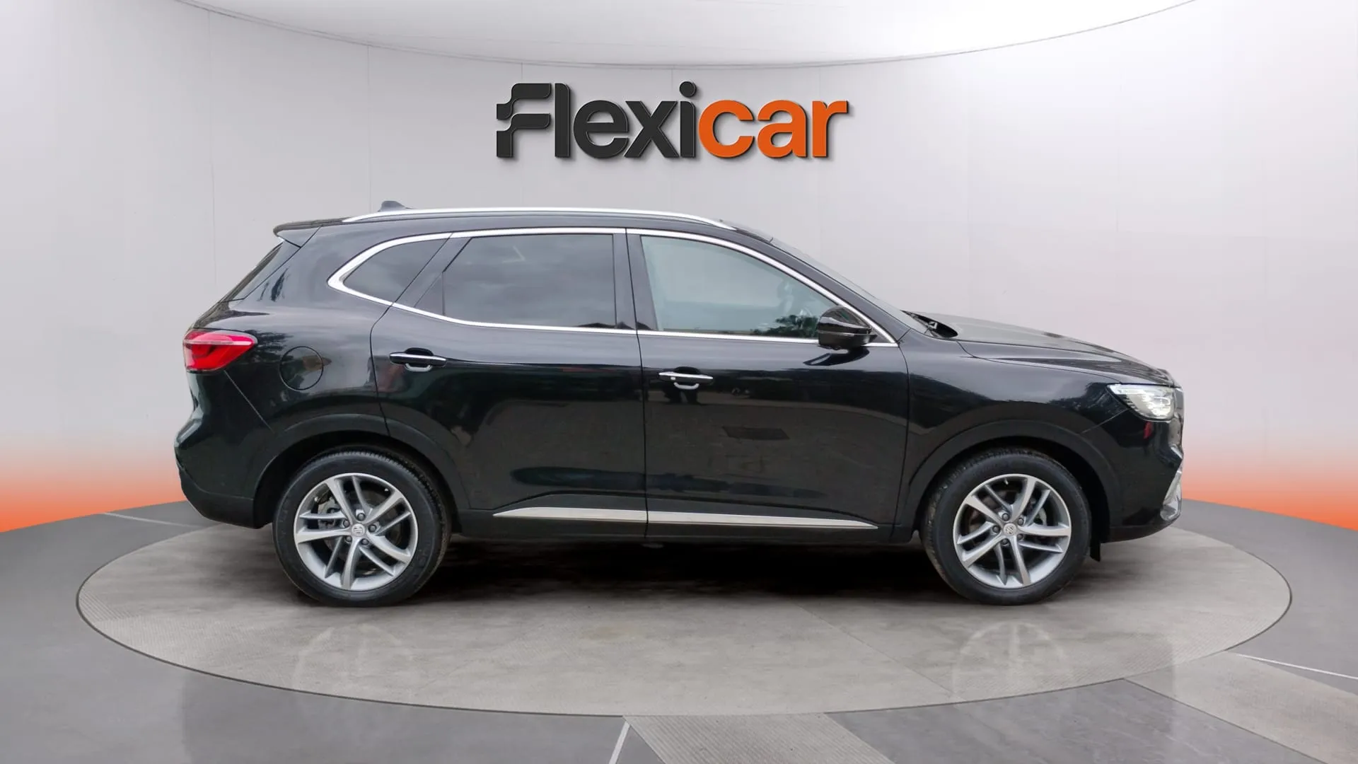 MG HS 1.5T-GDI PHEV Comfort - foto 2