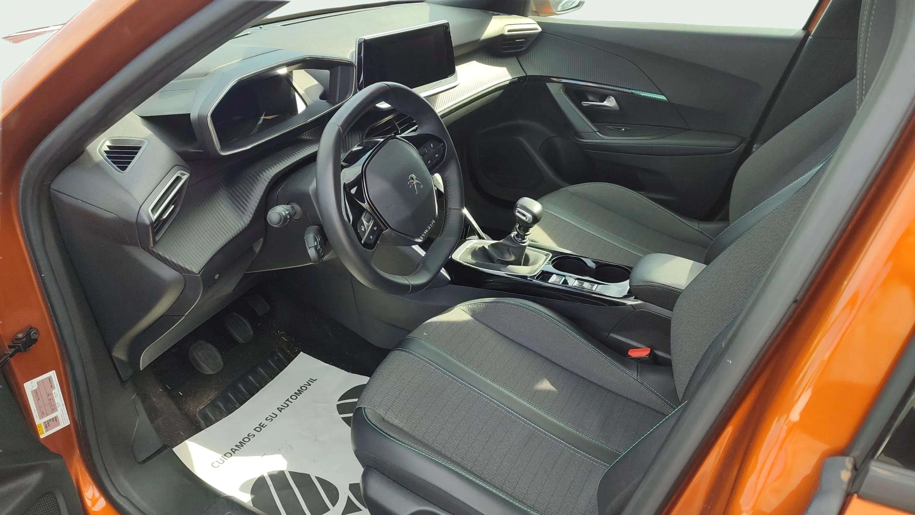 Peugeot 2008 Allure Pack PureTech 100 - foto 10