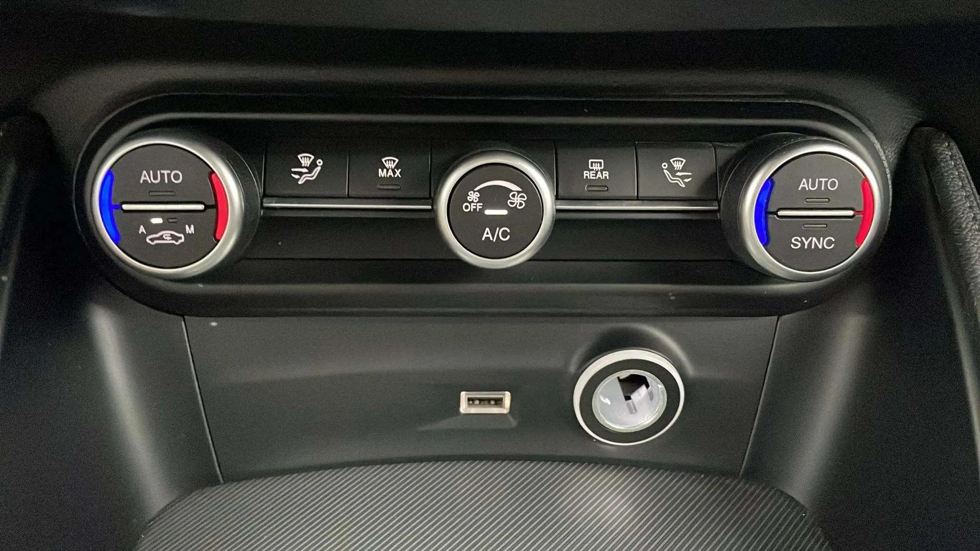 Alfa Romeo Stelvio 2.2 Diesel Sprint AWD - foto 22