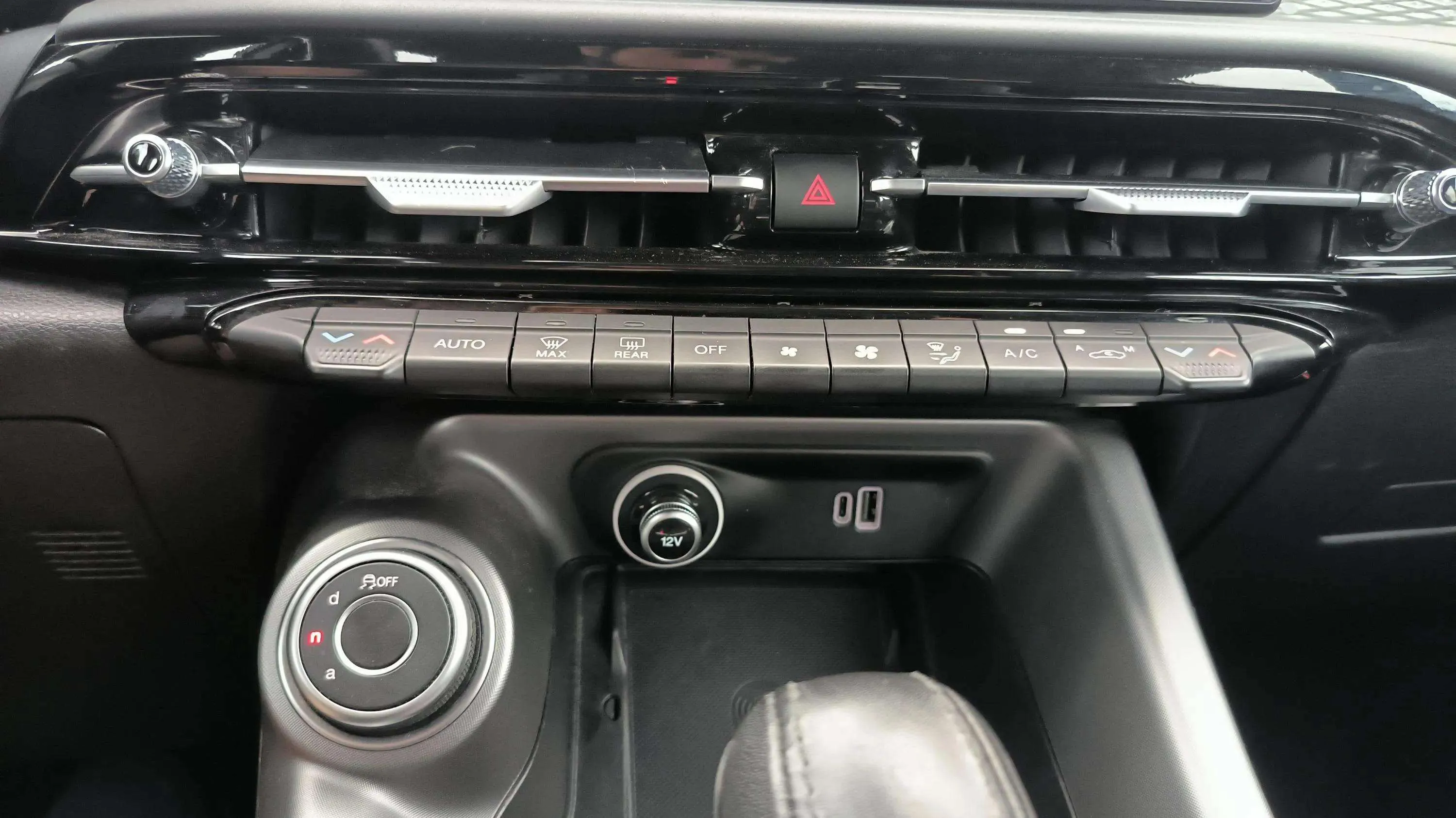 Alfa Romeo Tonale 1.5 MHEV Gasolina Sprint - foto 20