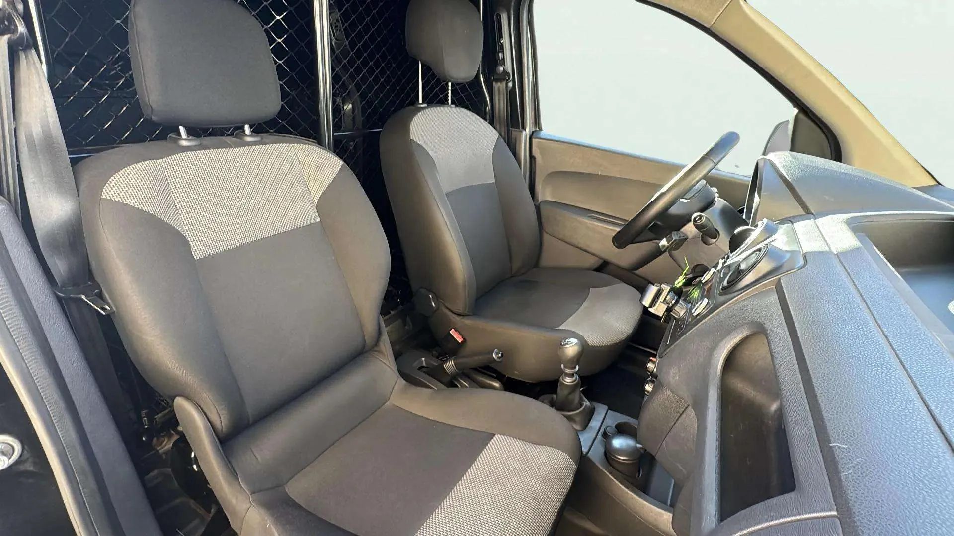 Dacia Dokker Essential Blue dCi - foto 16