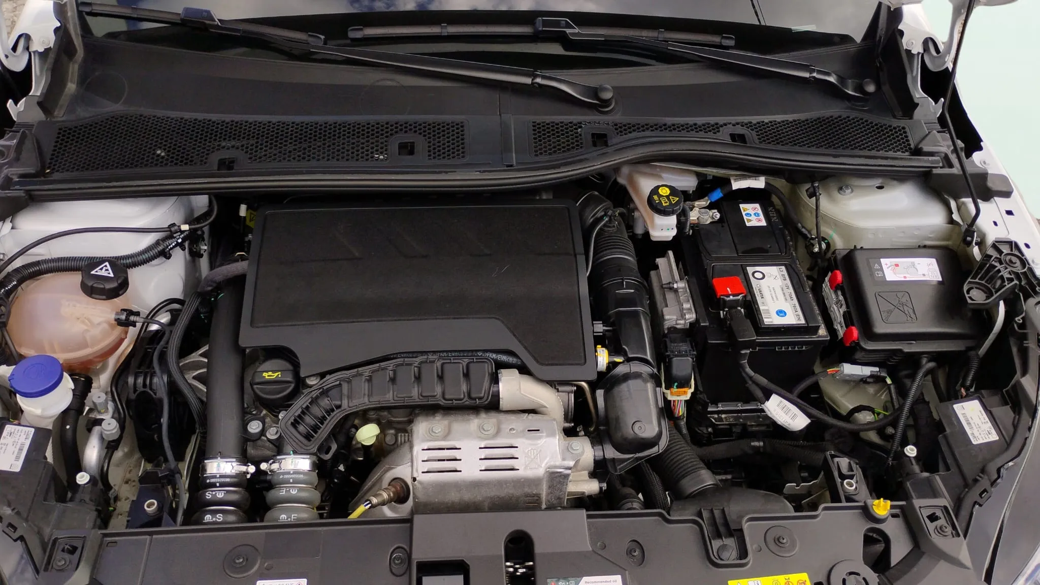 Peugeot 208 Active PureTech 100 - foto 19