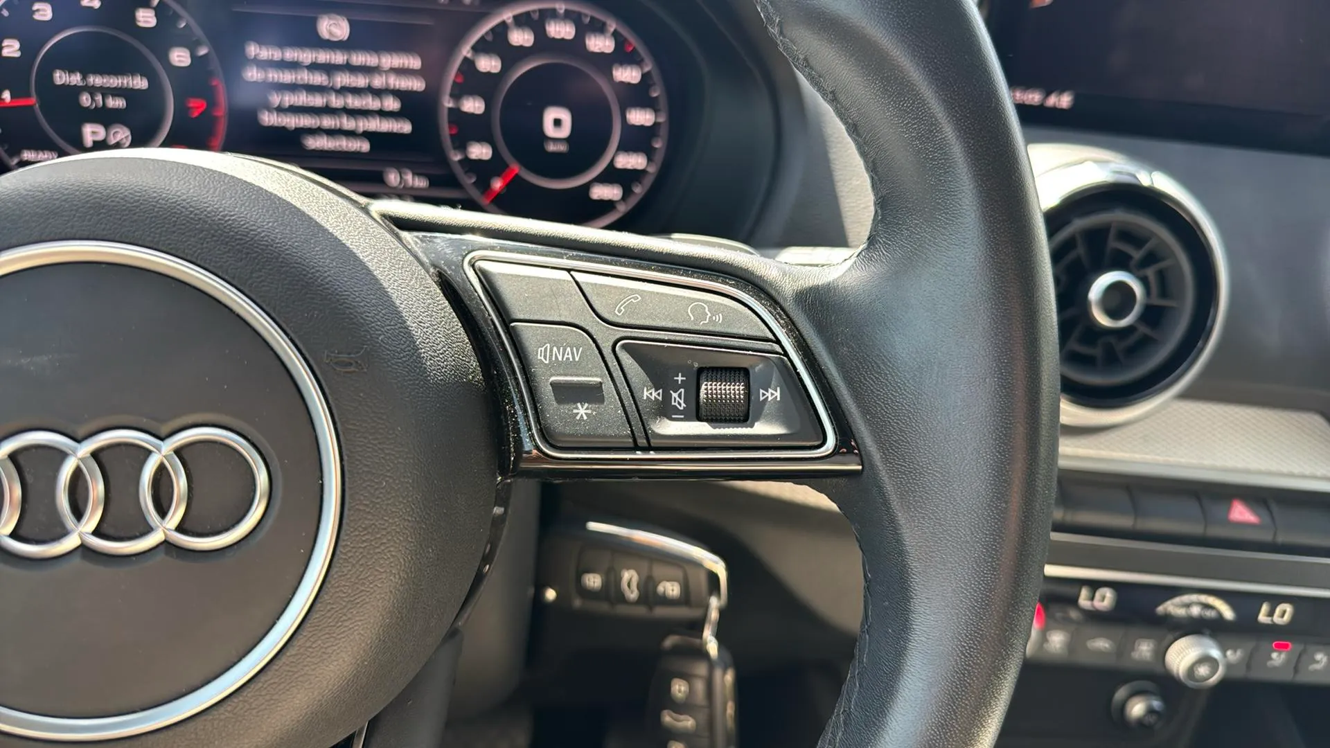 Audi Q2 Advanced 35 TFSI S tronic - foto 18