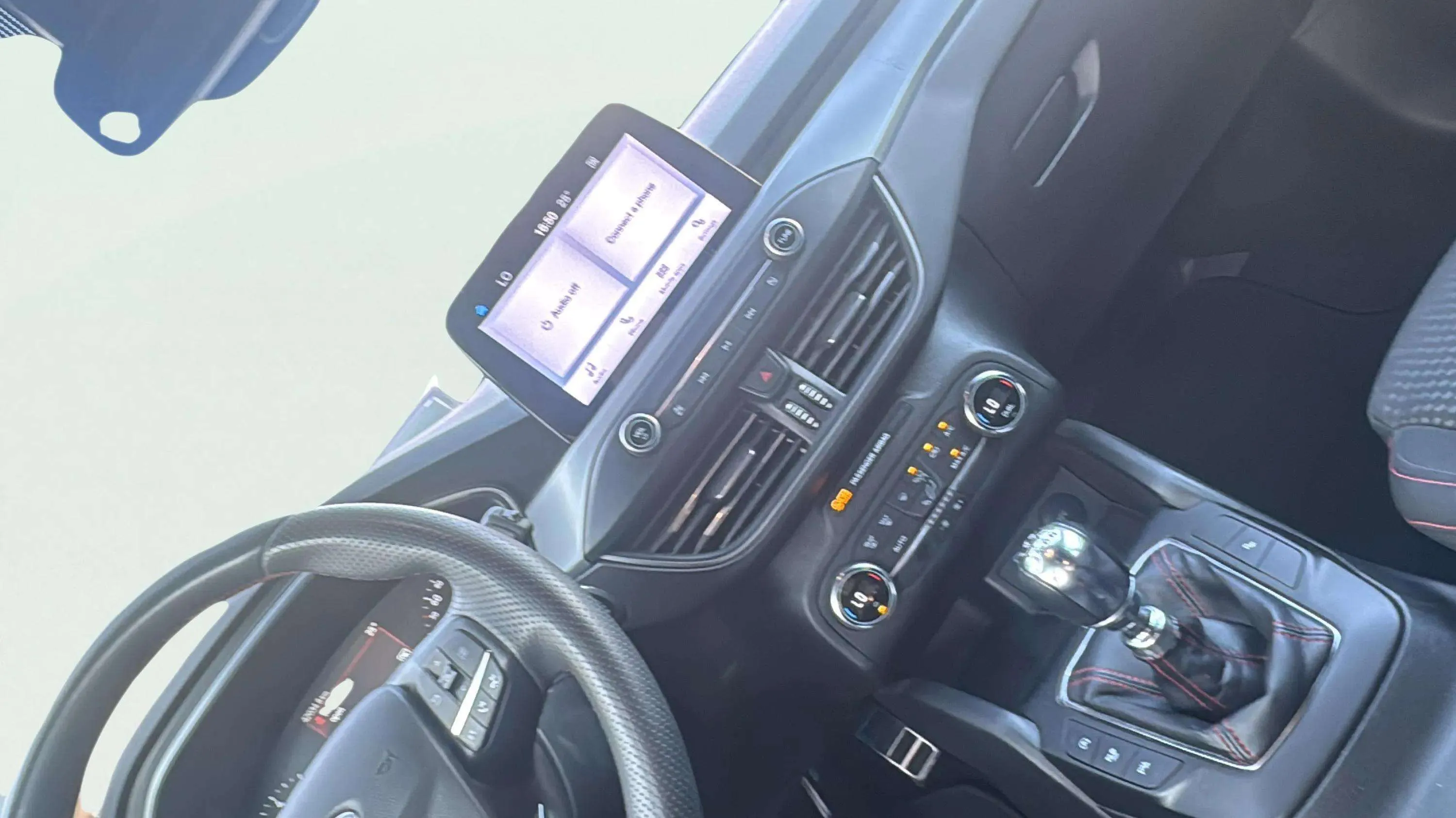 Ford Focus 1.0 EcoBoost MHEV ST-Line Design SIP - foto 19