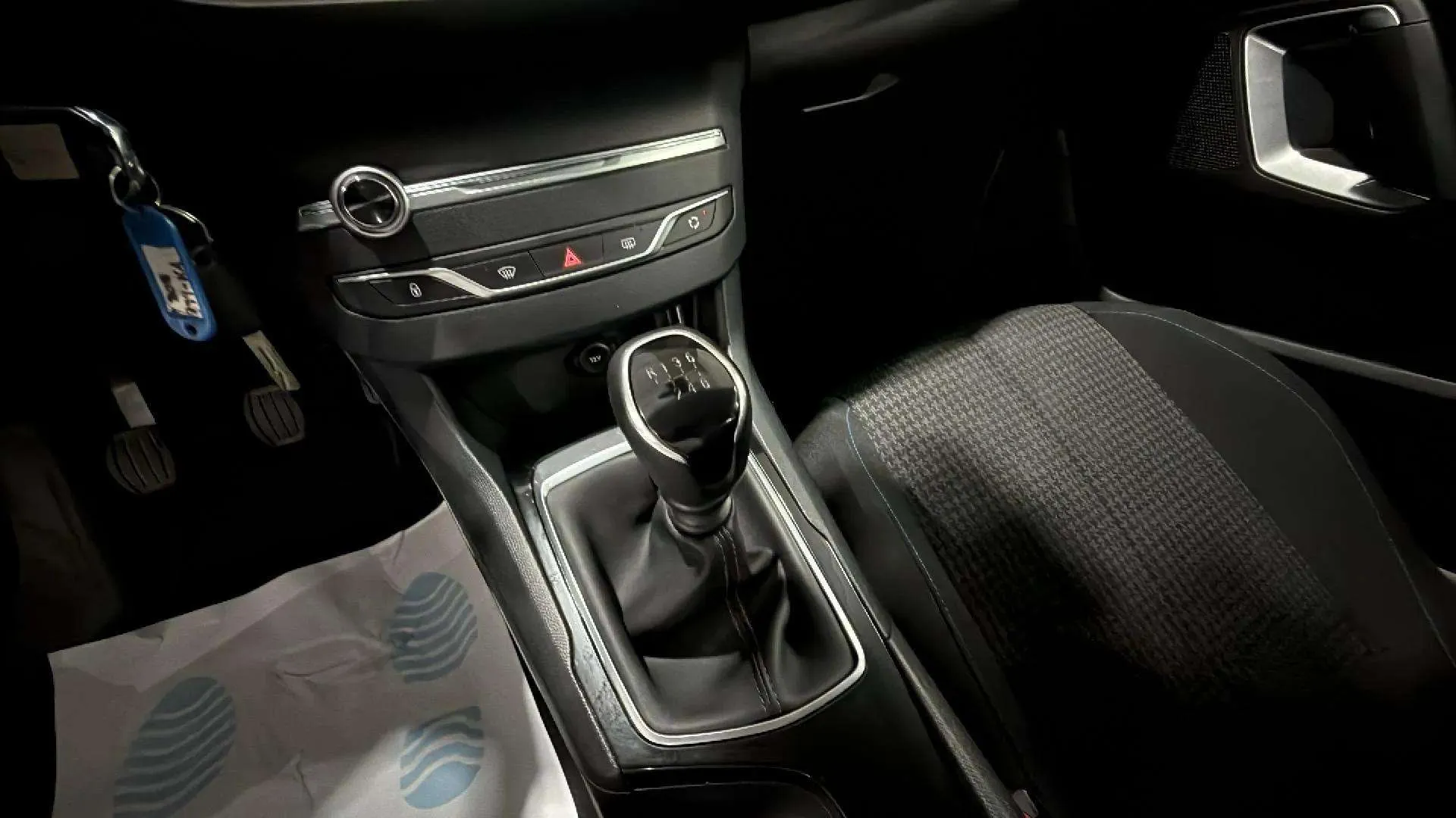 Peugeot 308 Active Pack PureTech 130 - foto 14