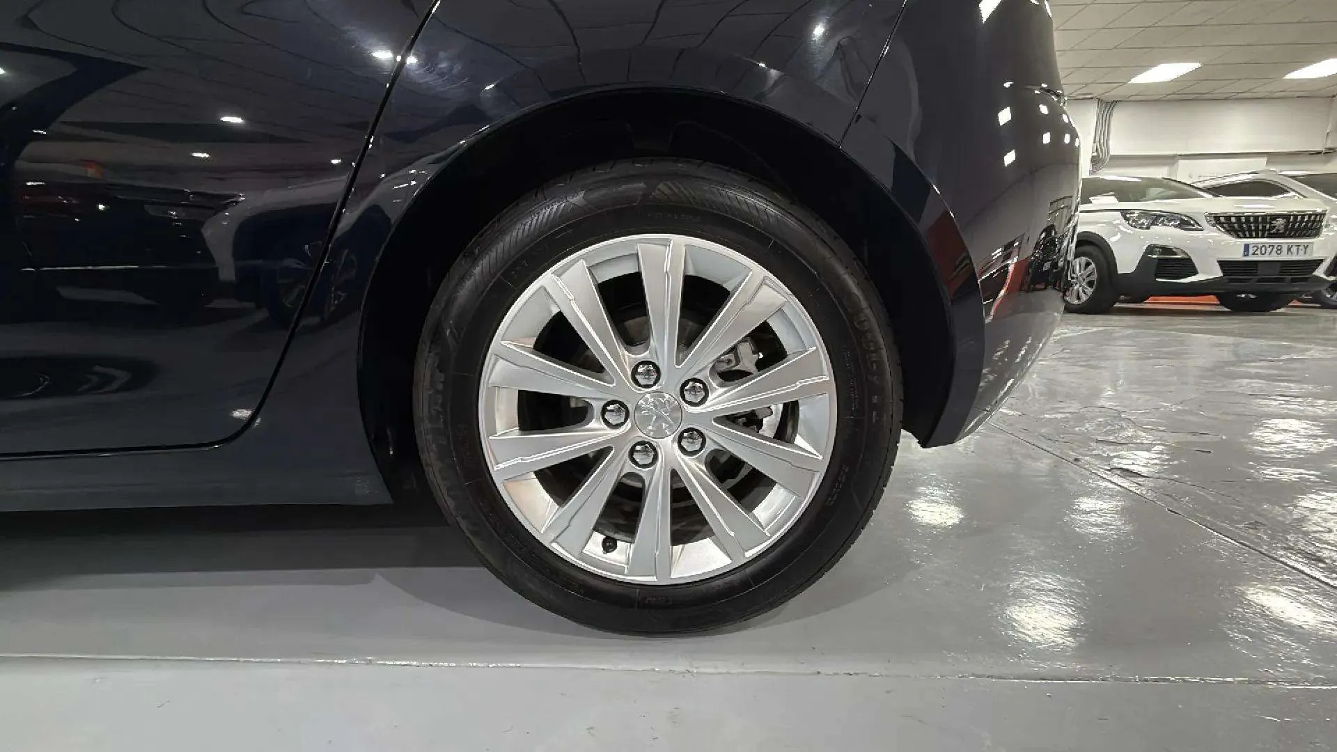 Peugeot 308 Active Pack PureTech 130 - foto 17