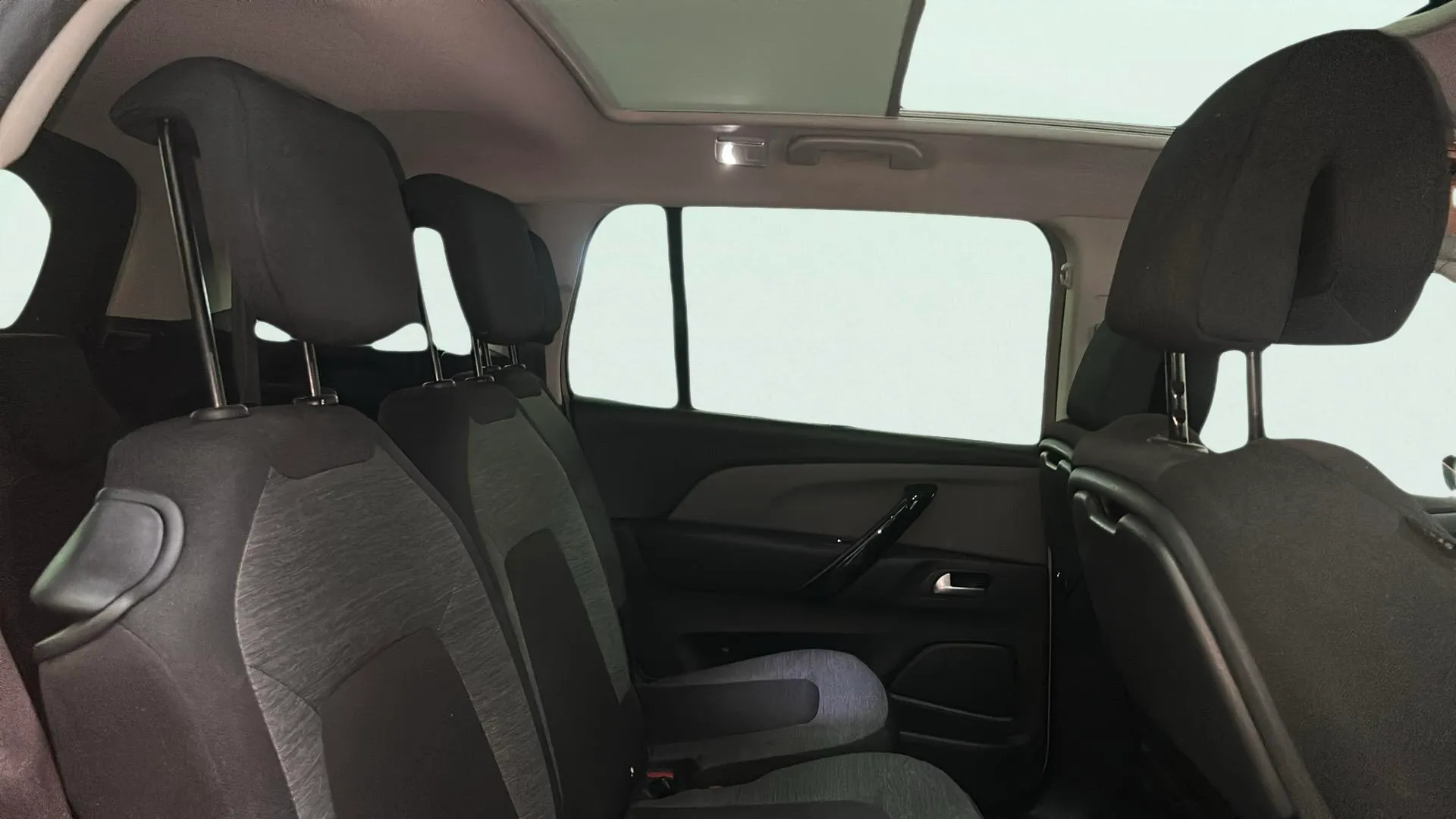 Citroën Grand C4 Picasso PureTech Shine - foto 8