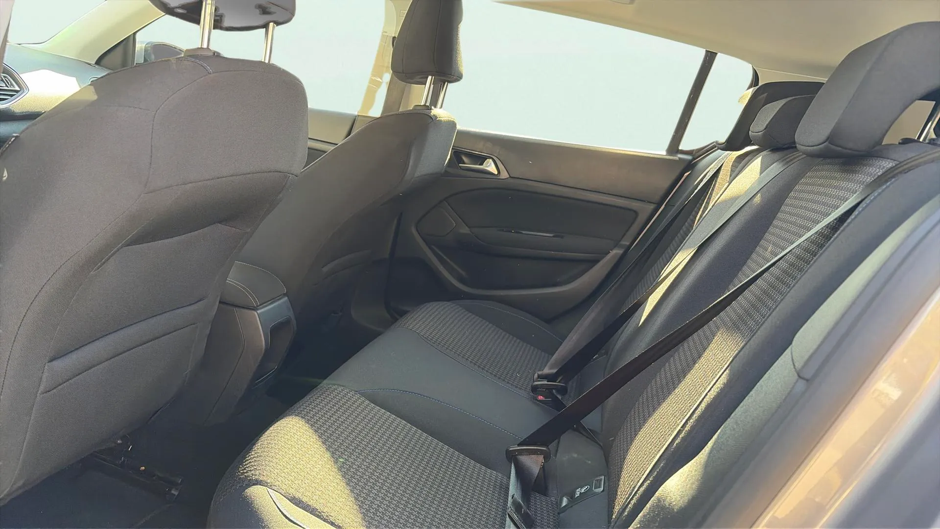Peugeot 308 Style PureTech 130 - foto 15