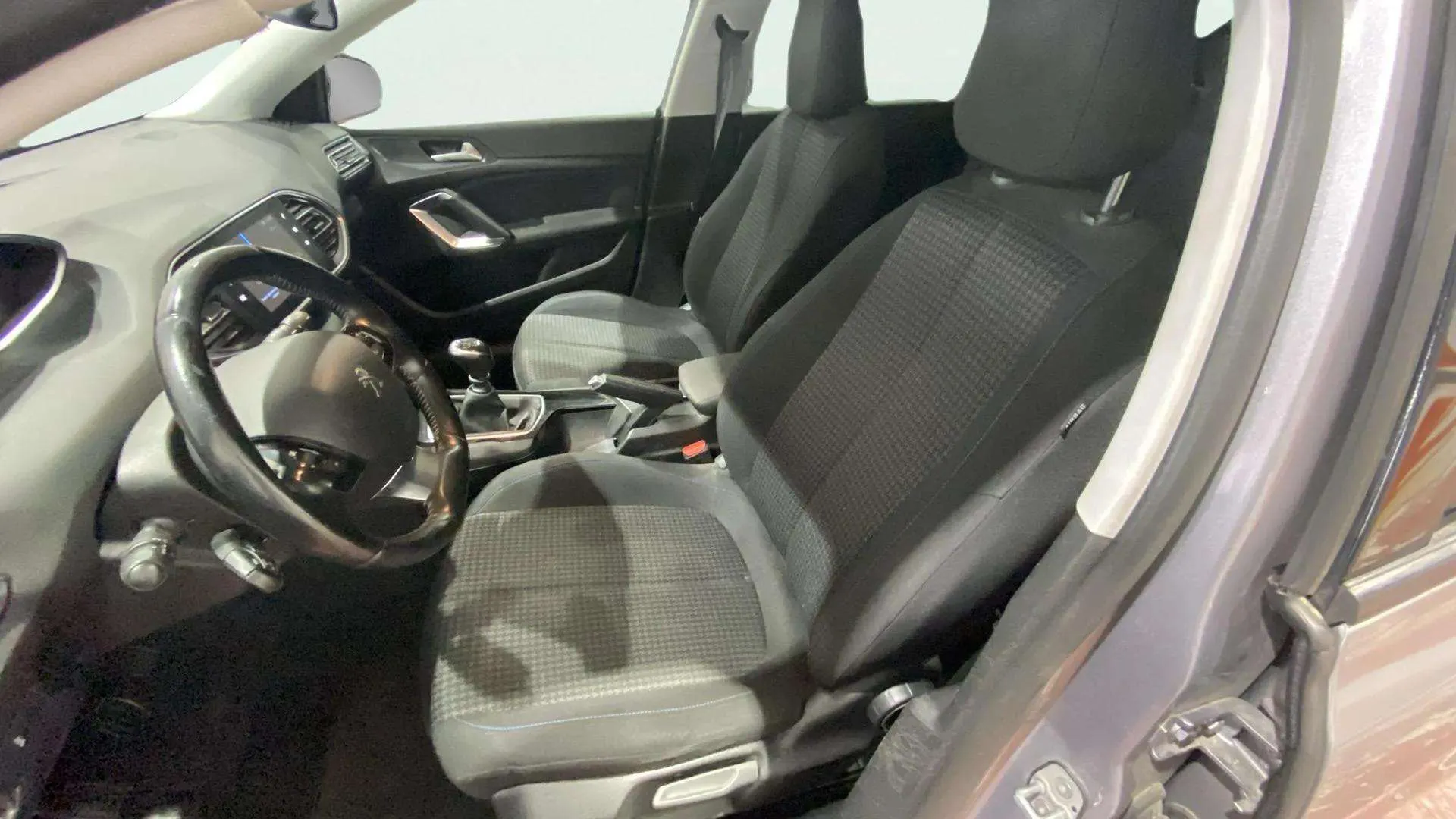 Peugeot 308 Active Pack PureTech 130 - foto 10