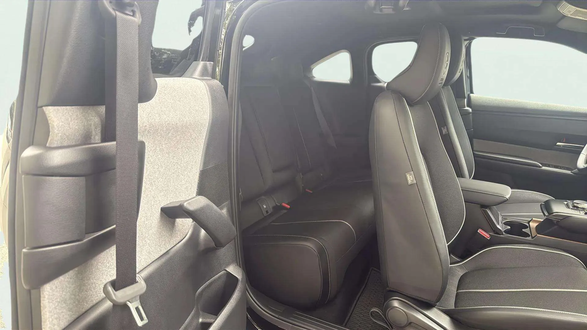 Mazda MX-30 e-Skyactiv 170H 75 PHEV Hybrid Edition R Sunroof R-EV - foto 11