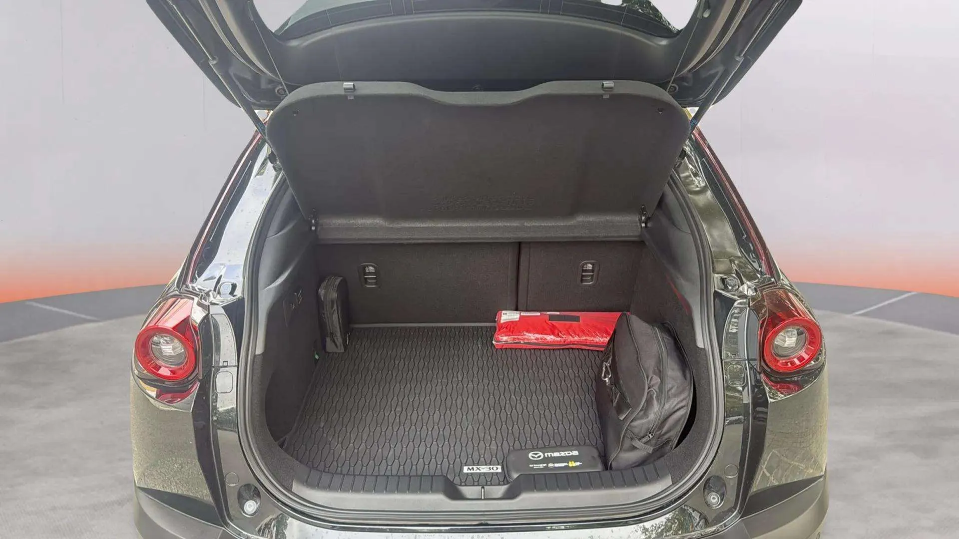 Mazda MX-30 e-Skyactiv 170H 75 PHEV Hybrid Edition R Sunroof R-EV - foto 4