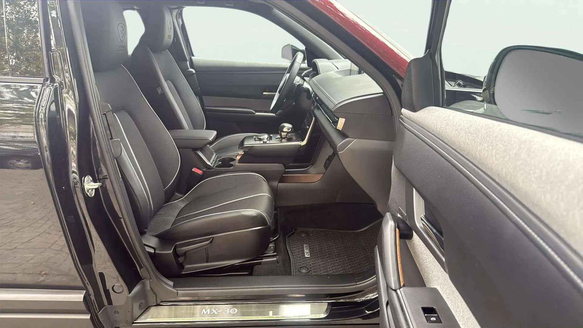 Mazda MX-30 e-Skyactiv 170H 75 PHEV Hybrid Edition R Sunroof R-EV - foto 10