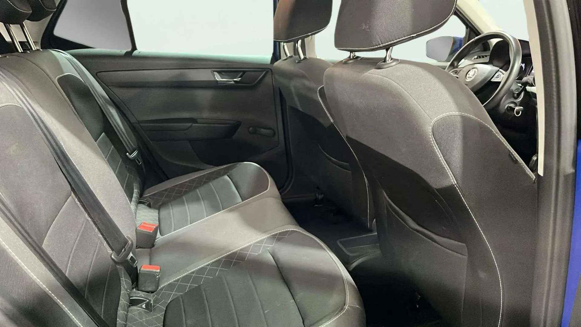 Škoda Fabia 1.0 MPI Ambition - foto 21
