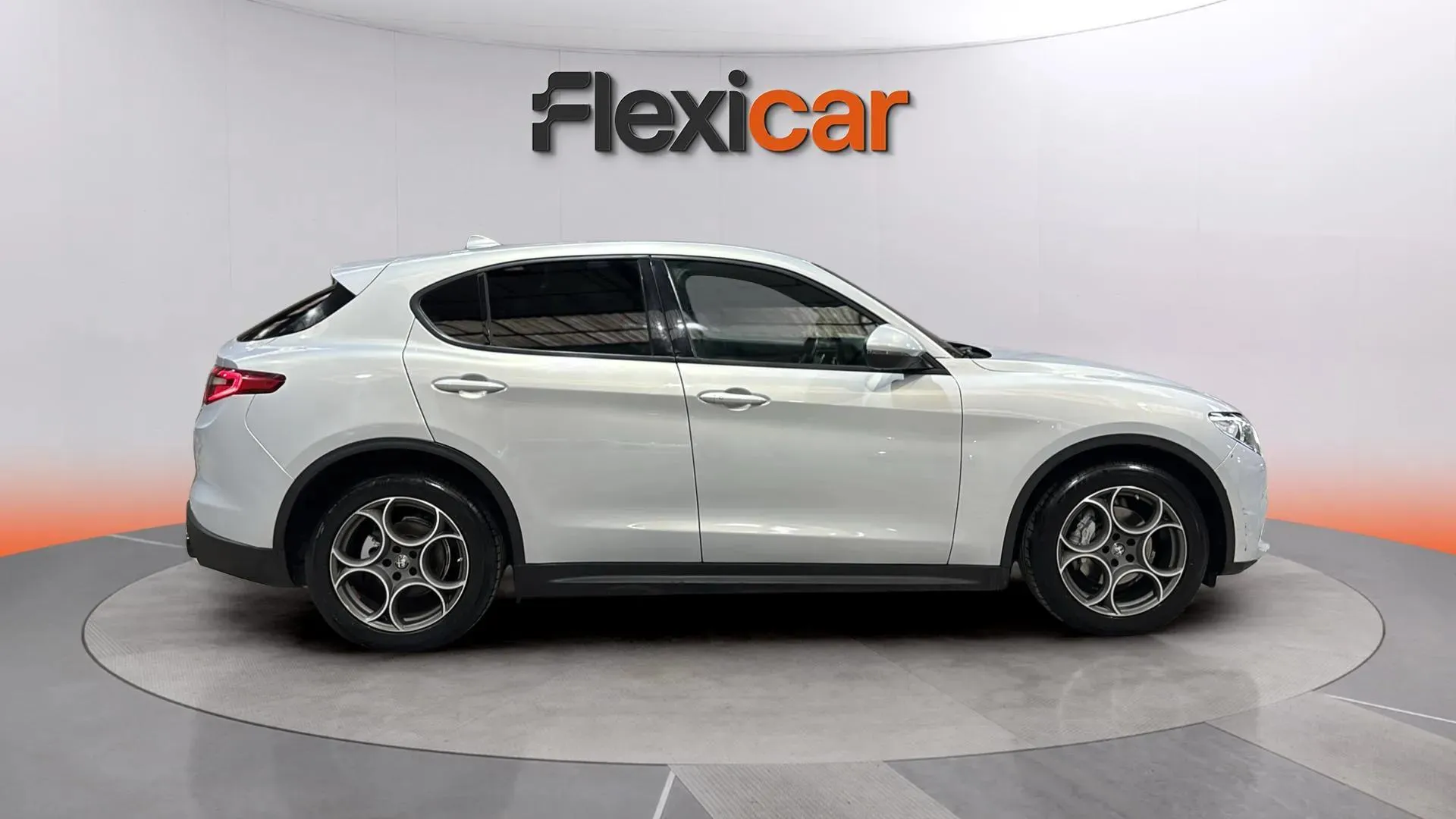 Alfa Romeo Stelvio 2.2 Diesel Sprint RWD - foto 8