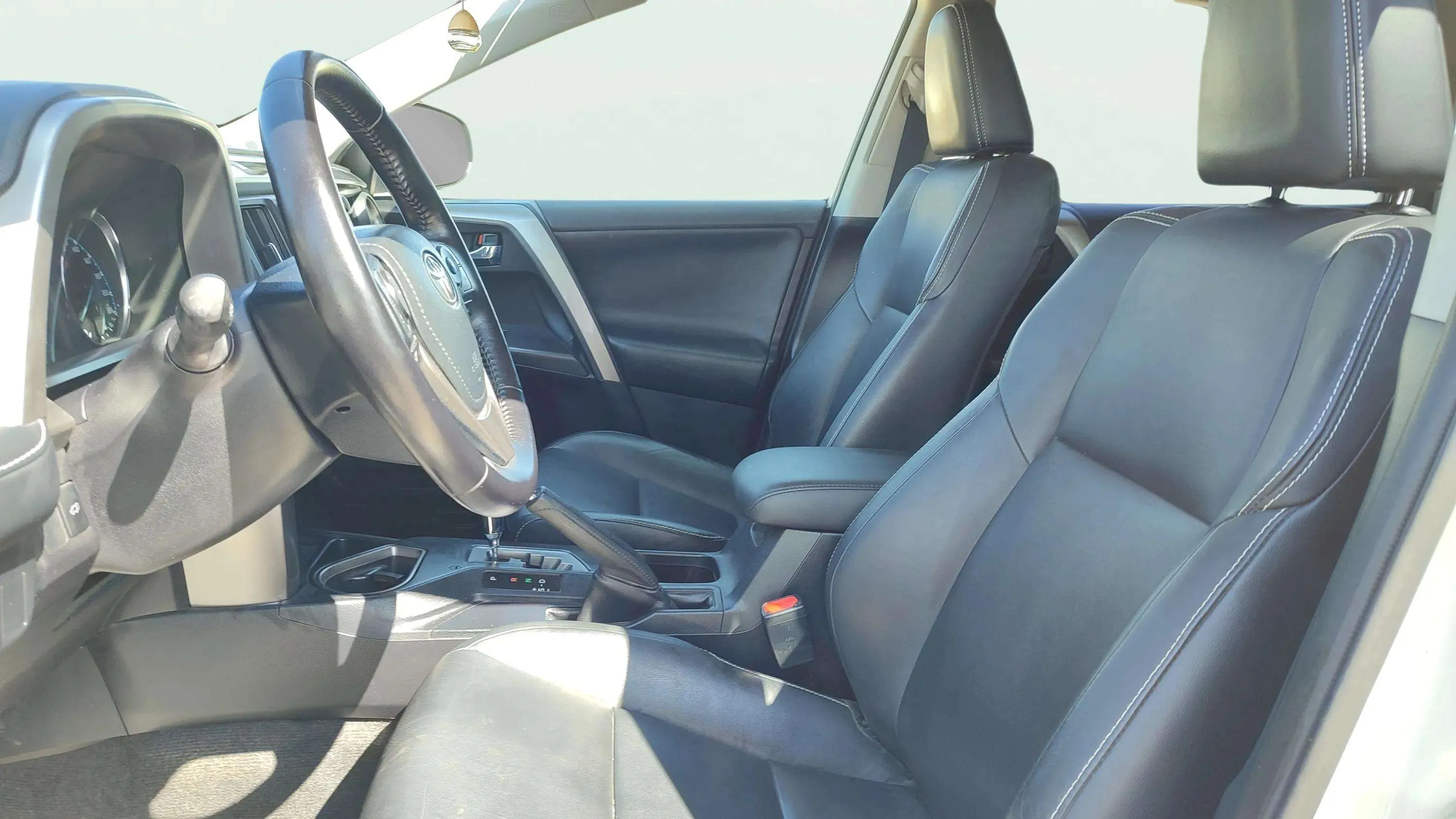 Toyota RAV4 2.5l hybrid 2WD Advance Pack Drive - foto 10