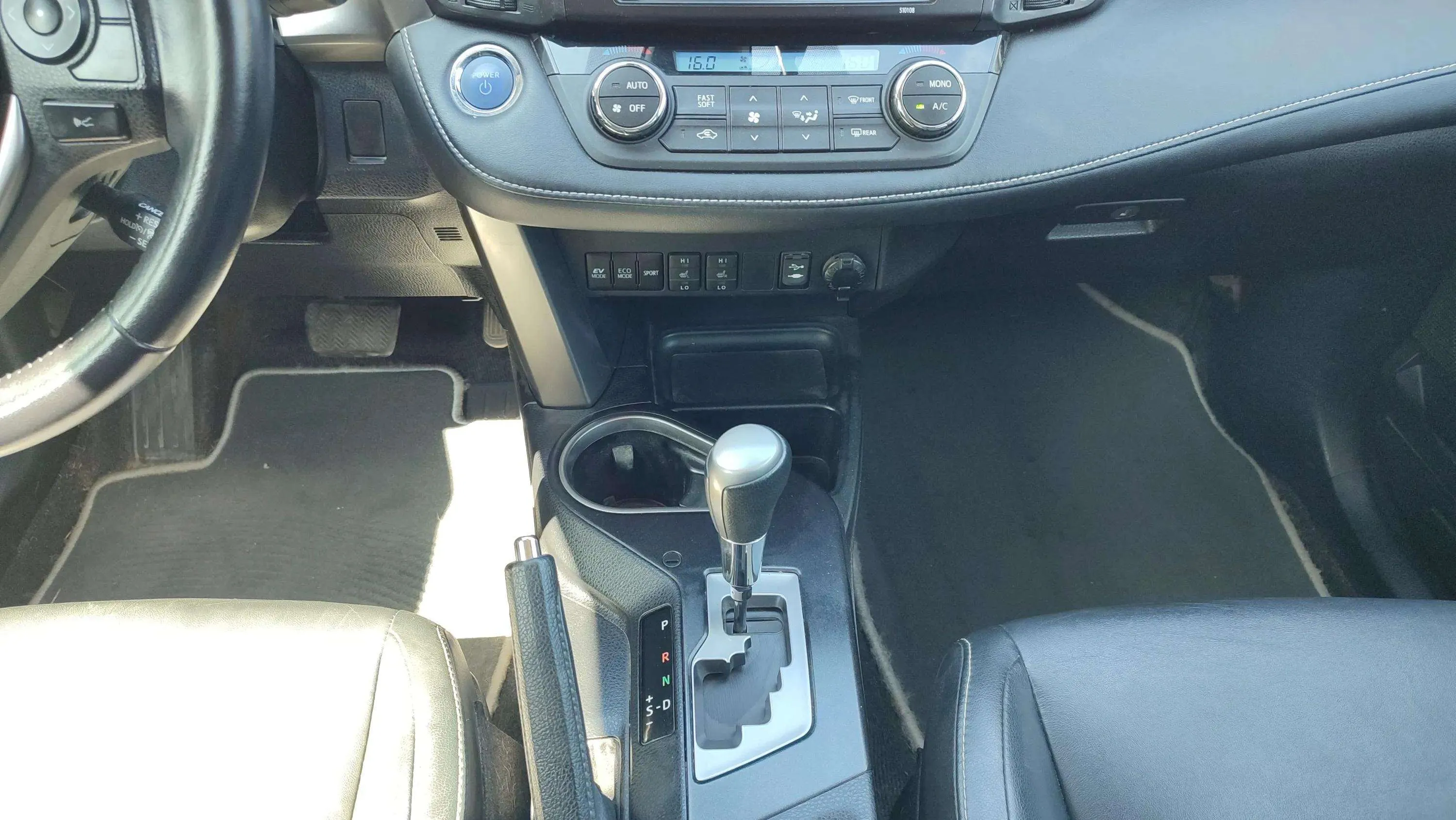 Toyota RAV4 2.5l hybrid 2WD Advance Pack Drive - foto 8
