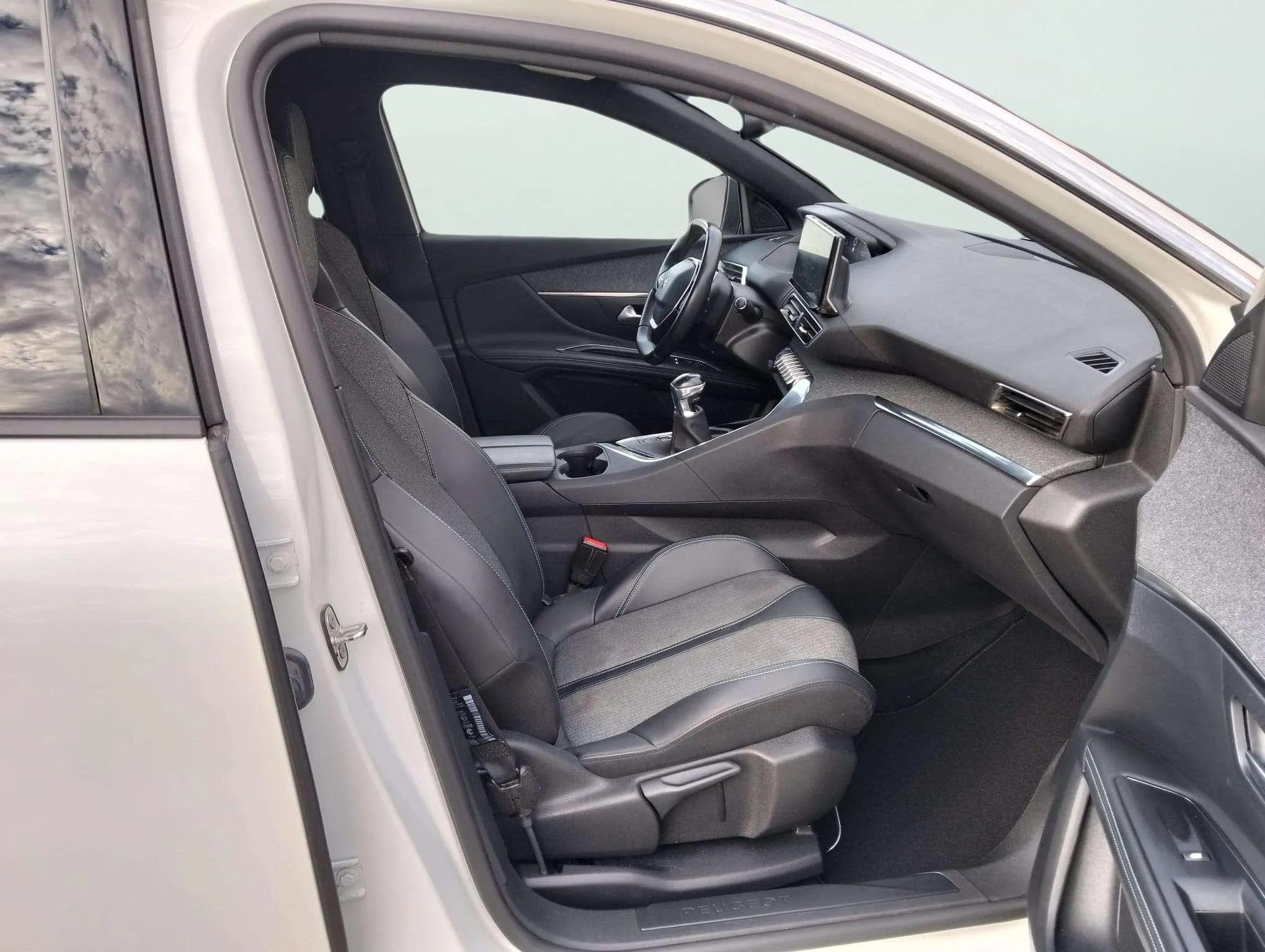 Peugeot 3008 1.2 PureTech Allure Pack - foto 9