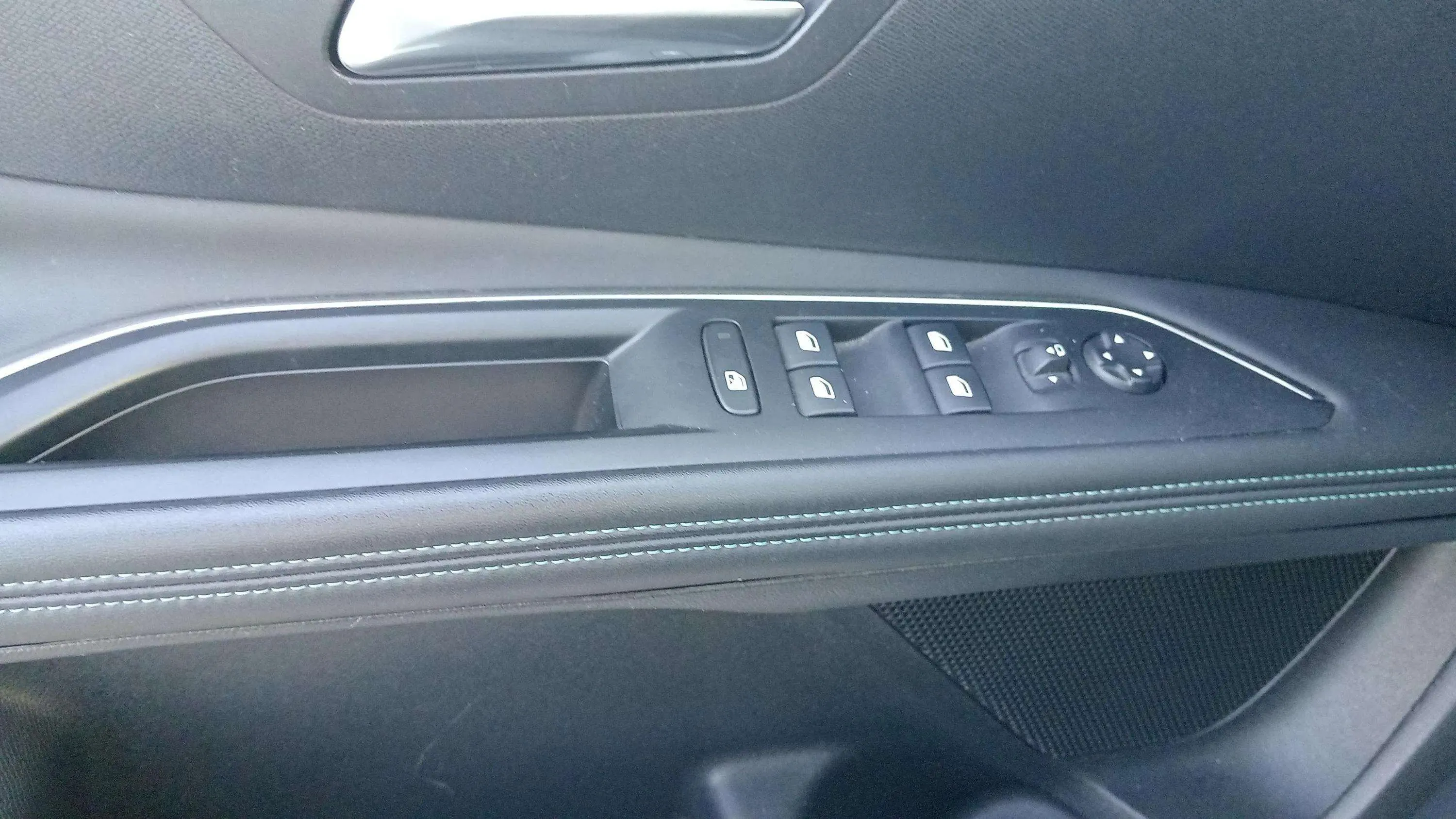 Peugeot 3008 1.2 PureTech Allure Pack - foto 16