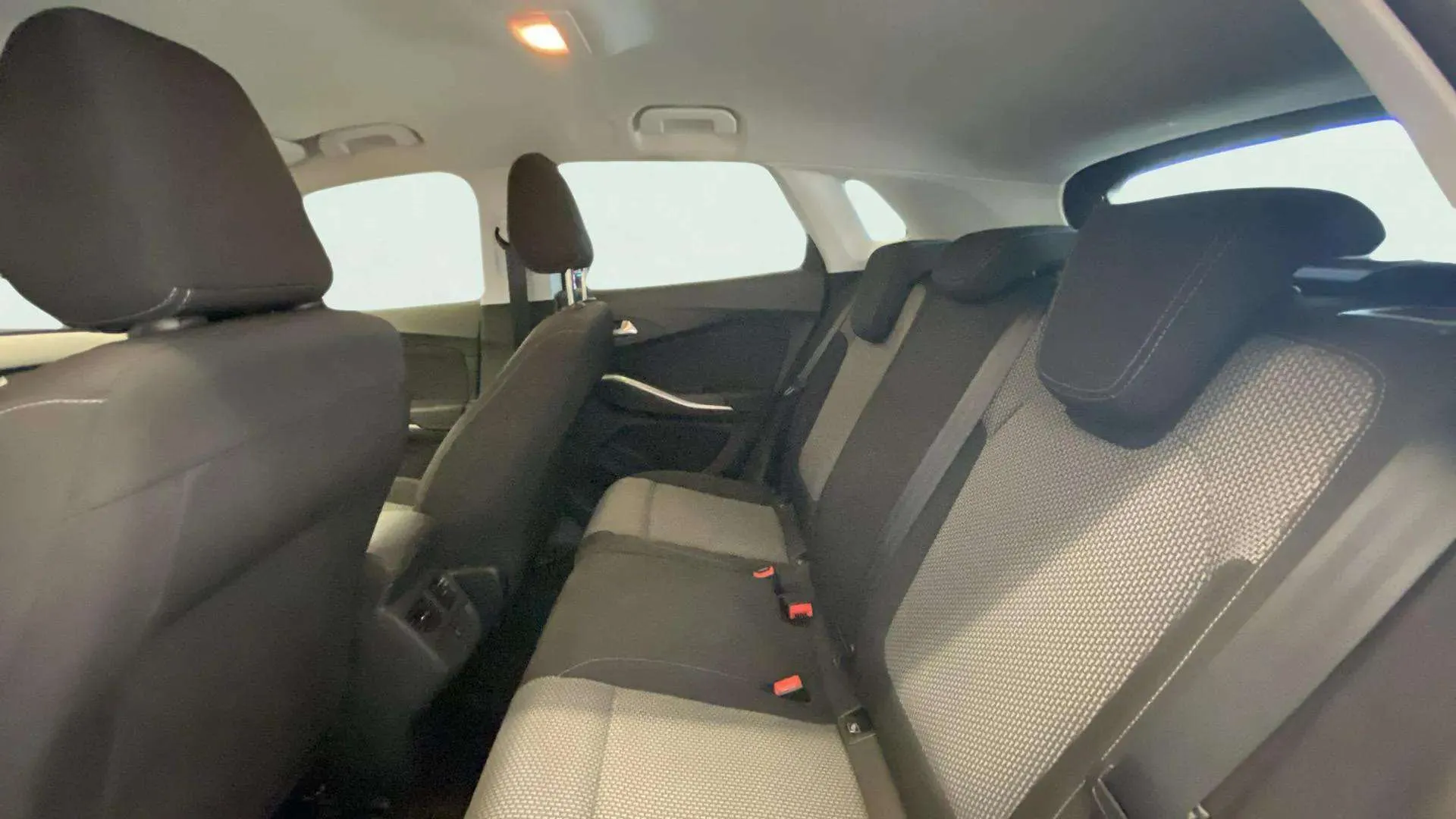 Opel Grandland 1.5 CDTi Design Line - foto 17
