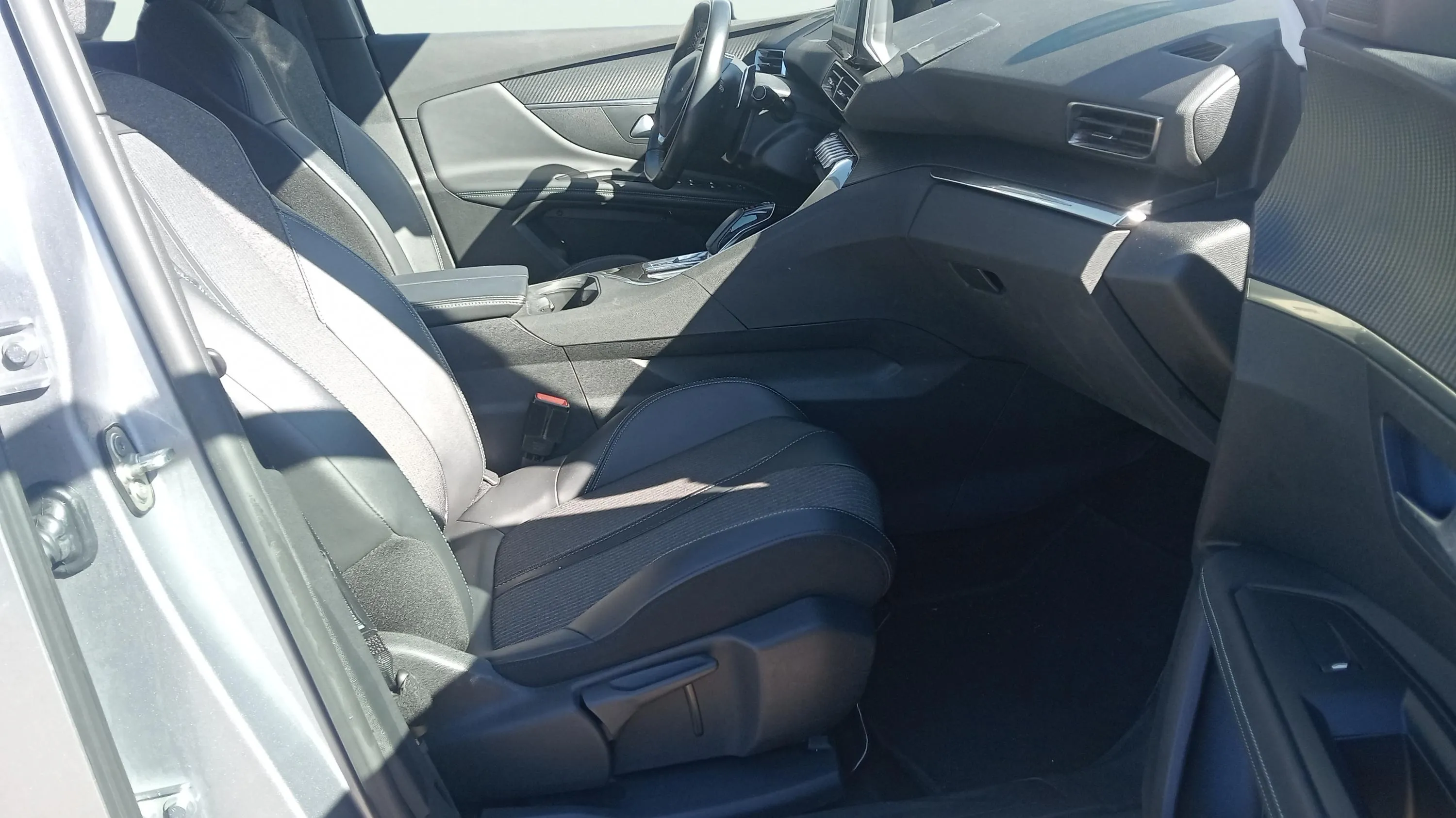 Peugeot 3008 225 e-EAT8 Allure Pack - foto 16