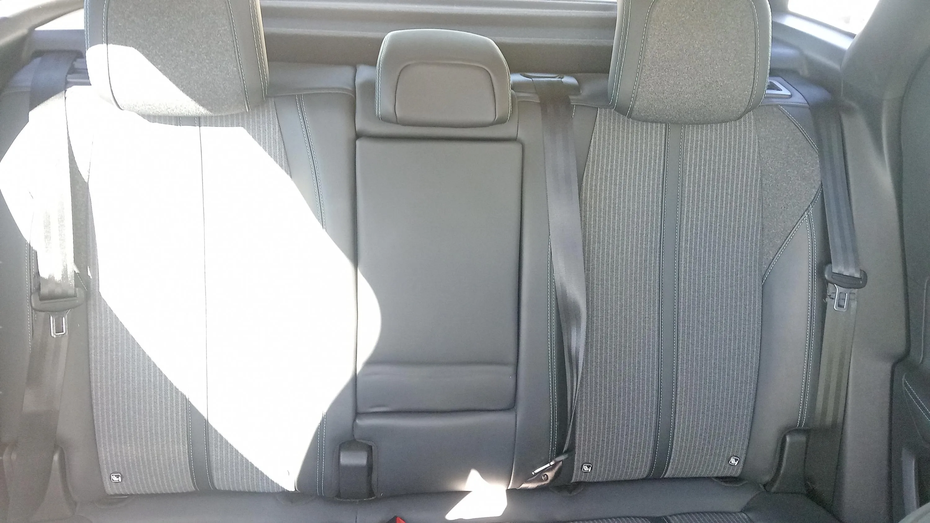 Peugeot 3008 225 e-EAT8 Allure Pack - foto 18