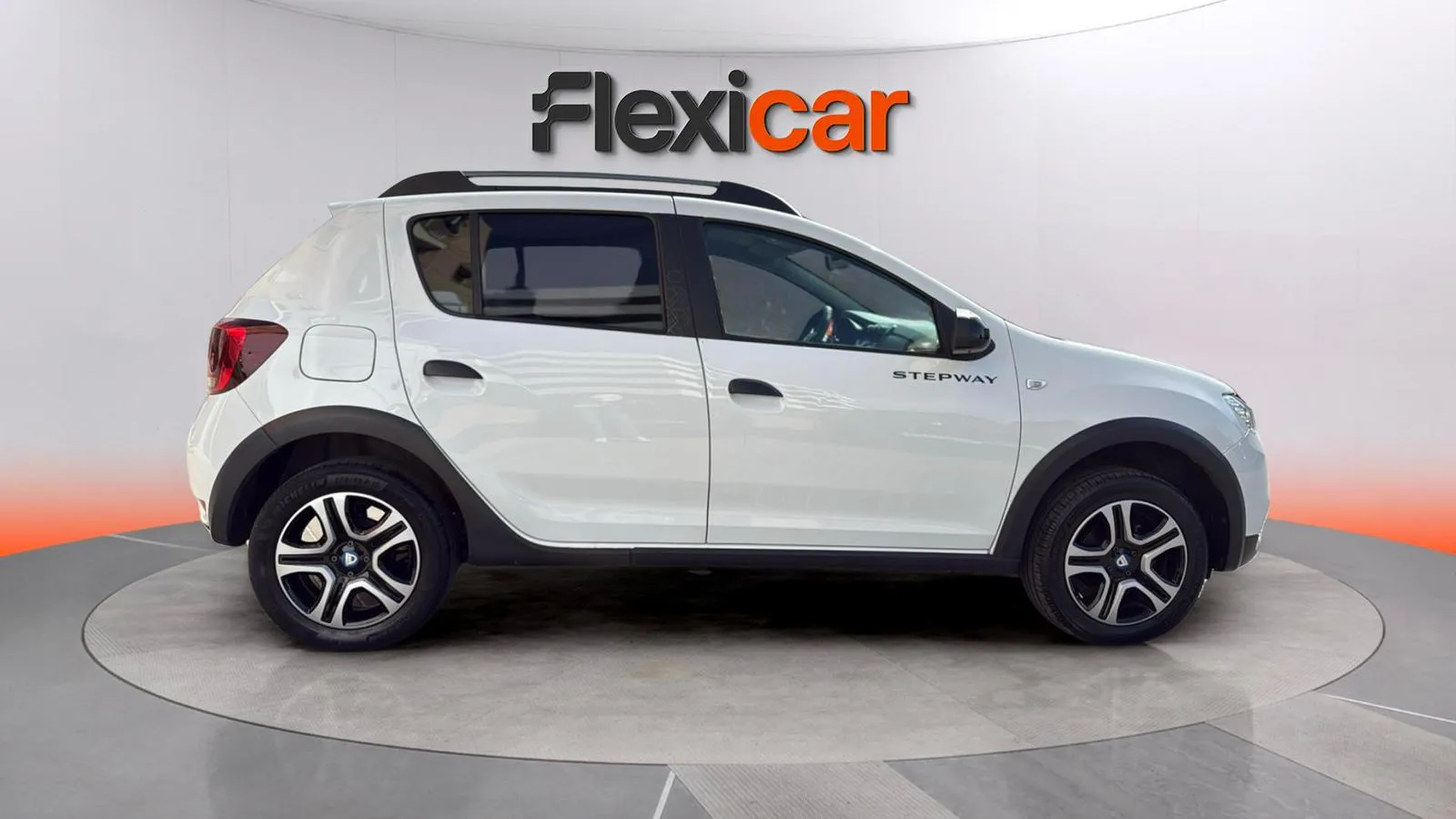 Dacia Sandero Stepway Essential TCe GLP - foto 3