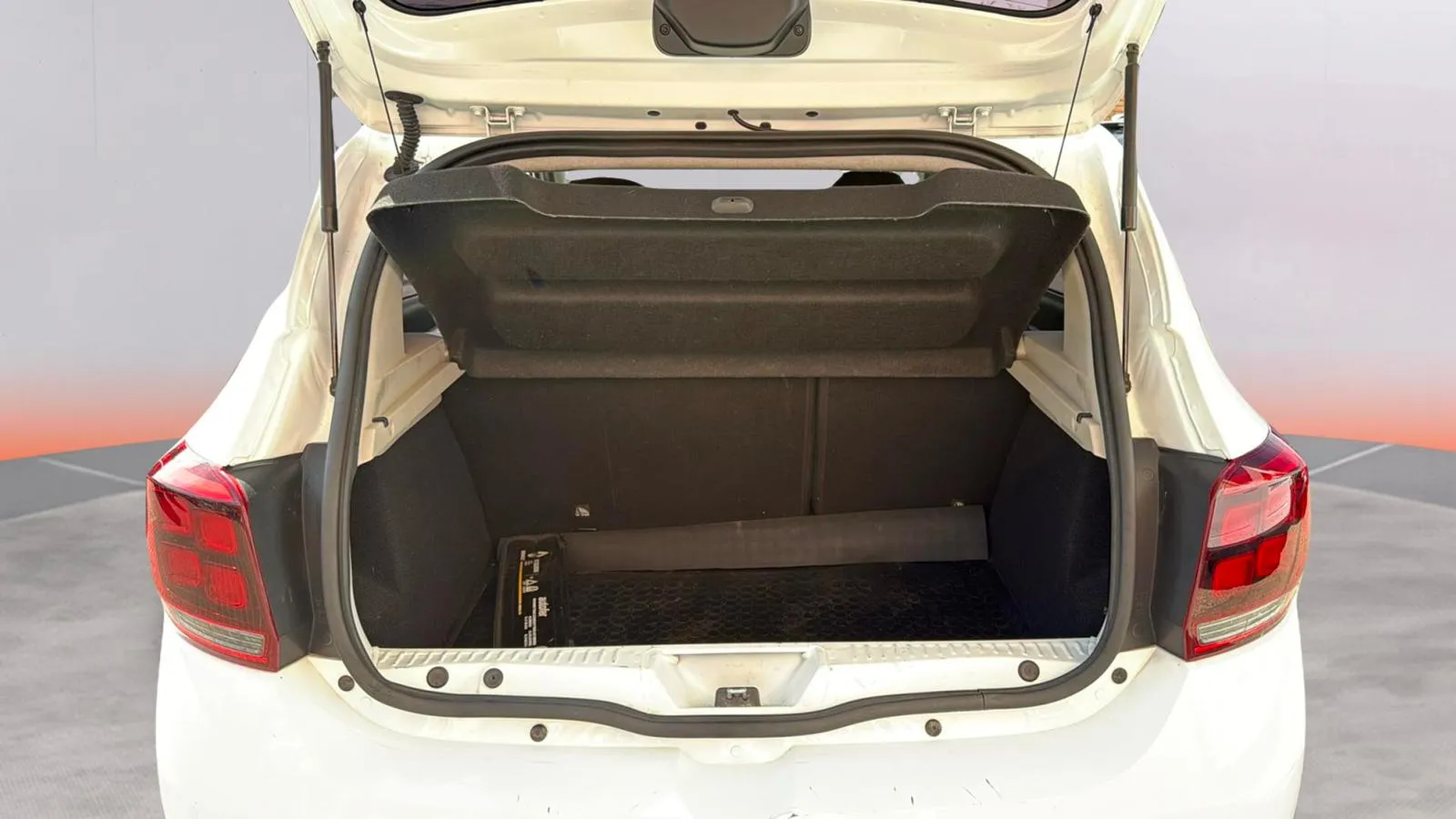 Dacia Sandero Stepway Essential TCe GLP - foto 6