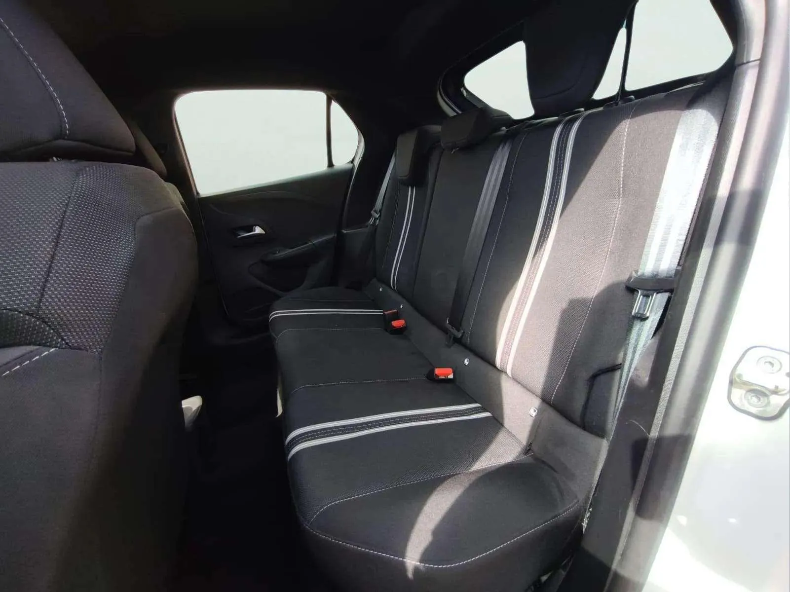 Opel Corsa 1.2T XHL GS - foto 17