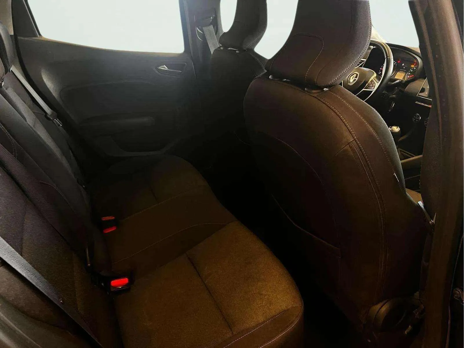 Renault Clio Intens TCe - foto 11