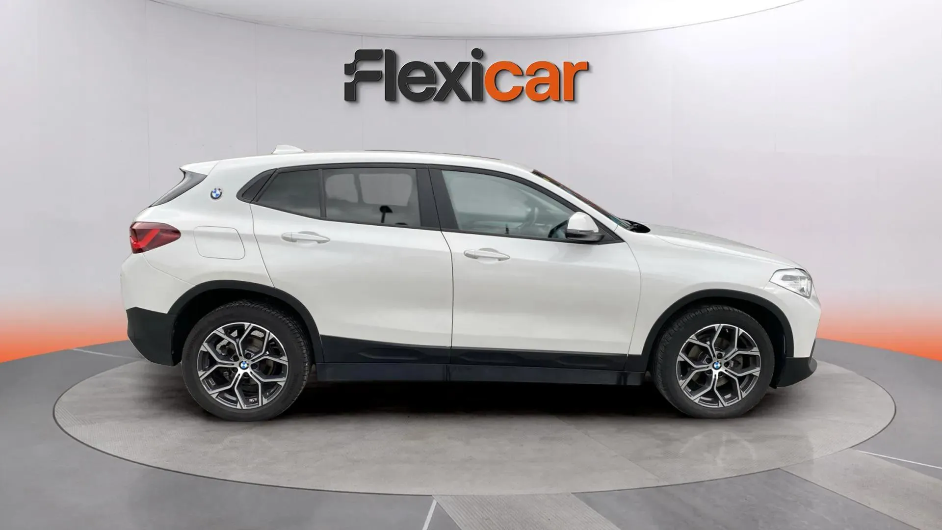 BMW X2 sDrive18i - foto 7