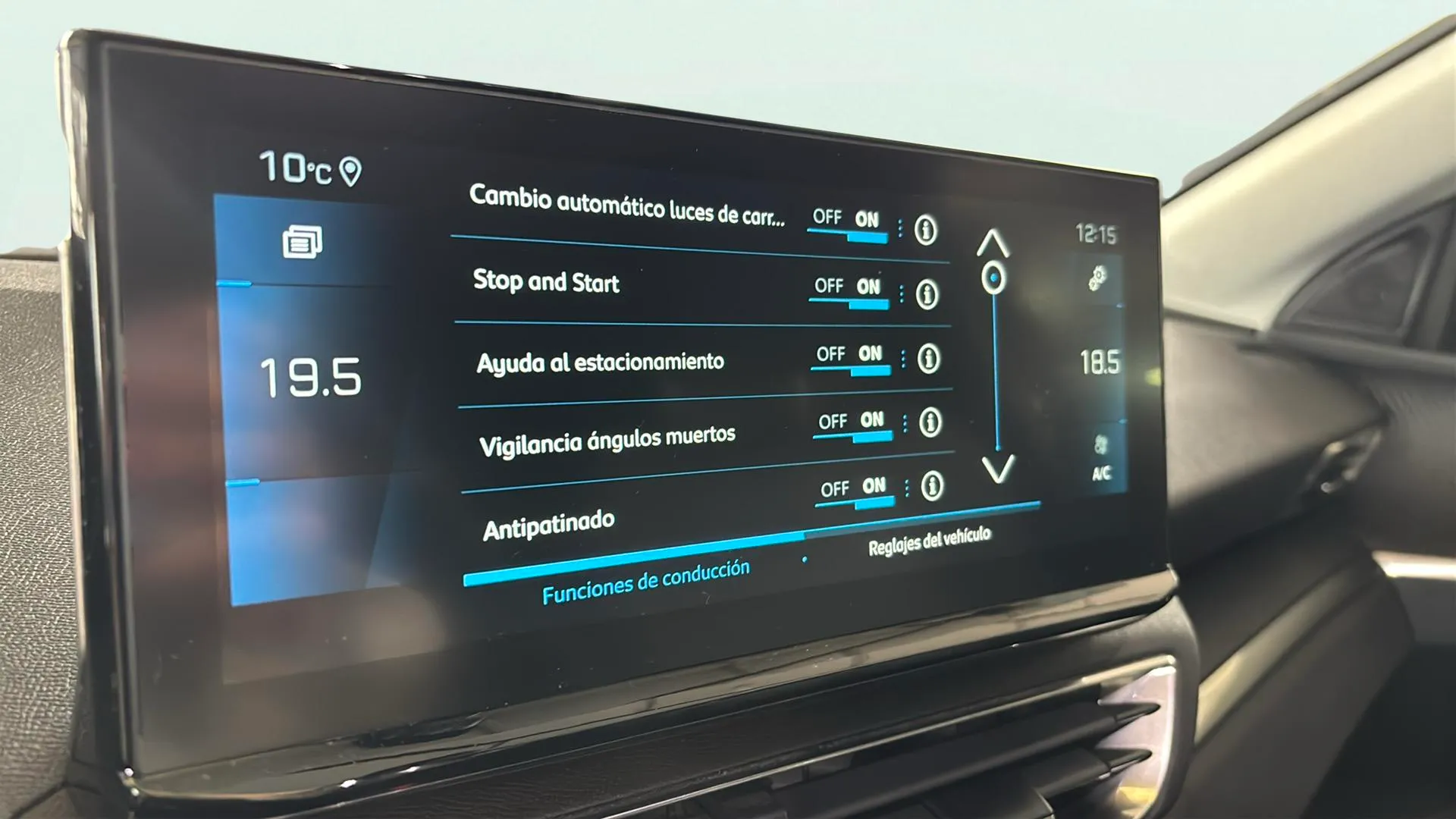 Peugeot 3008 1.5 BlueHDi Allure EAT8 - foto 27