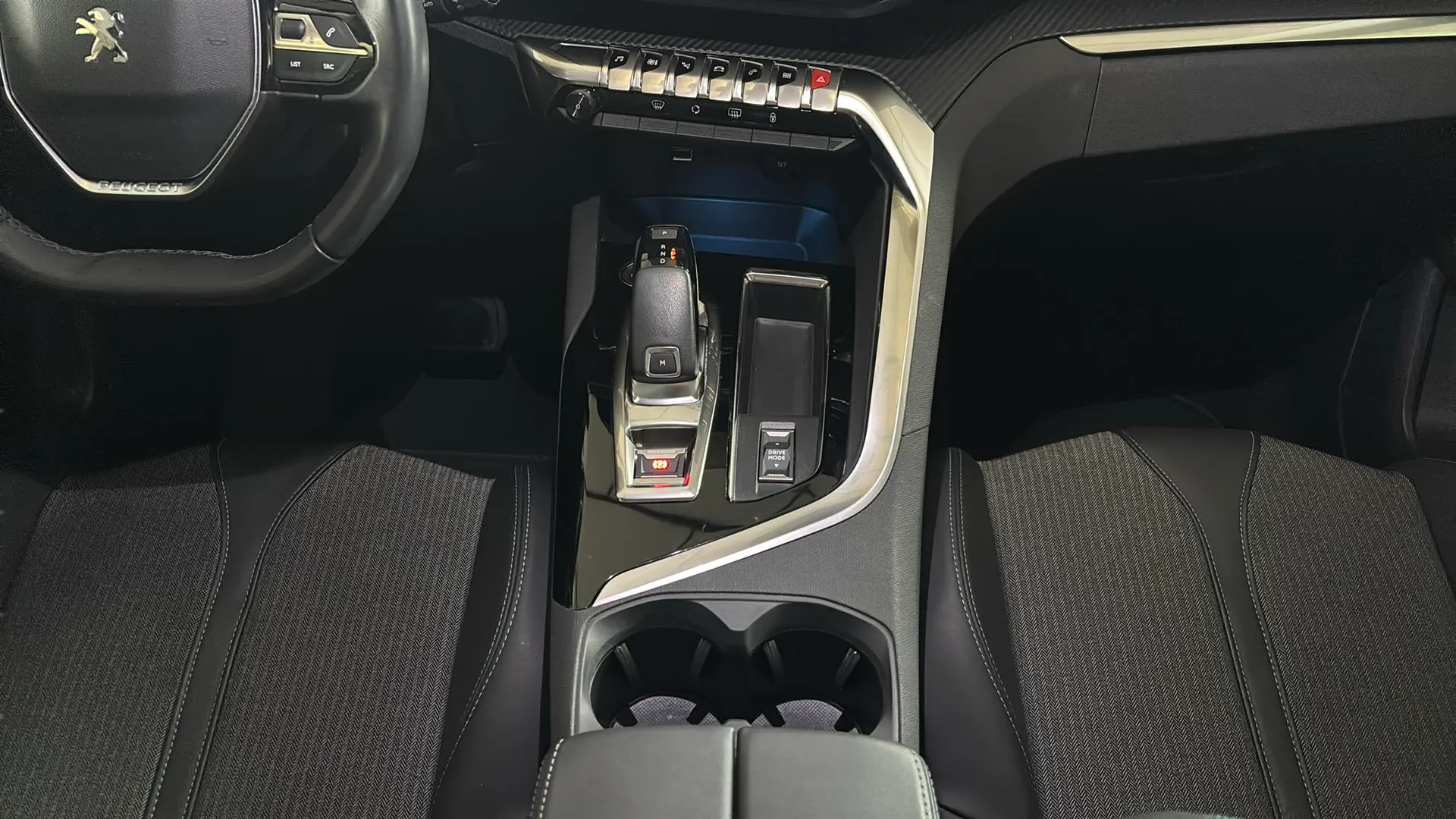 Peugeot 3008 1.5 BlueHDi Allure EAT8 - foto 14
