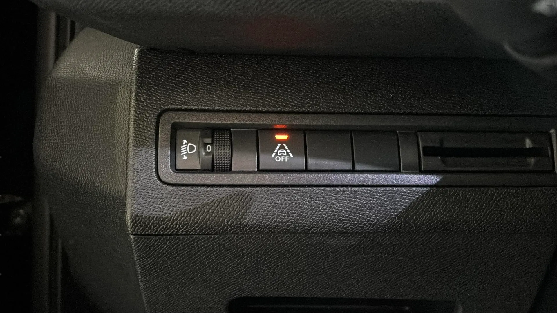 Peugeot 3008 1.5 BlueHDi Allure EAT8 - foto 30