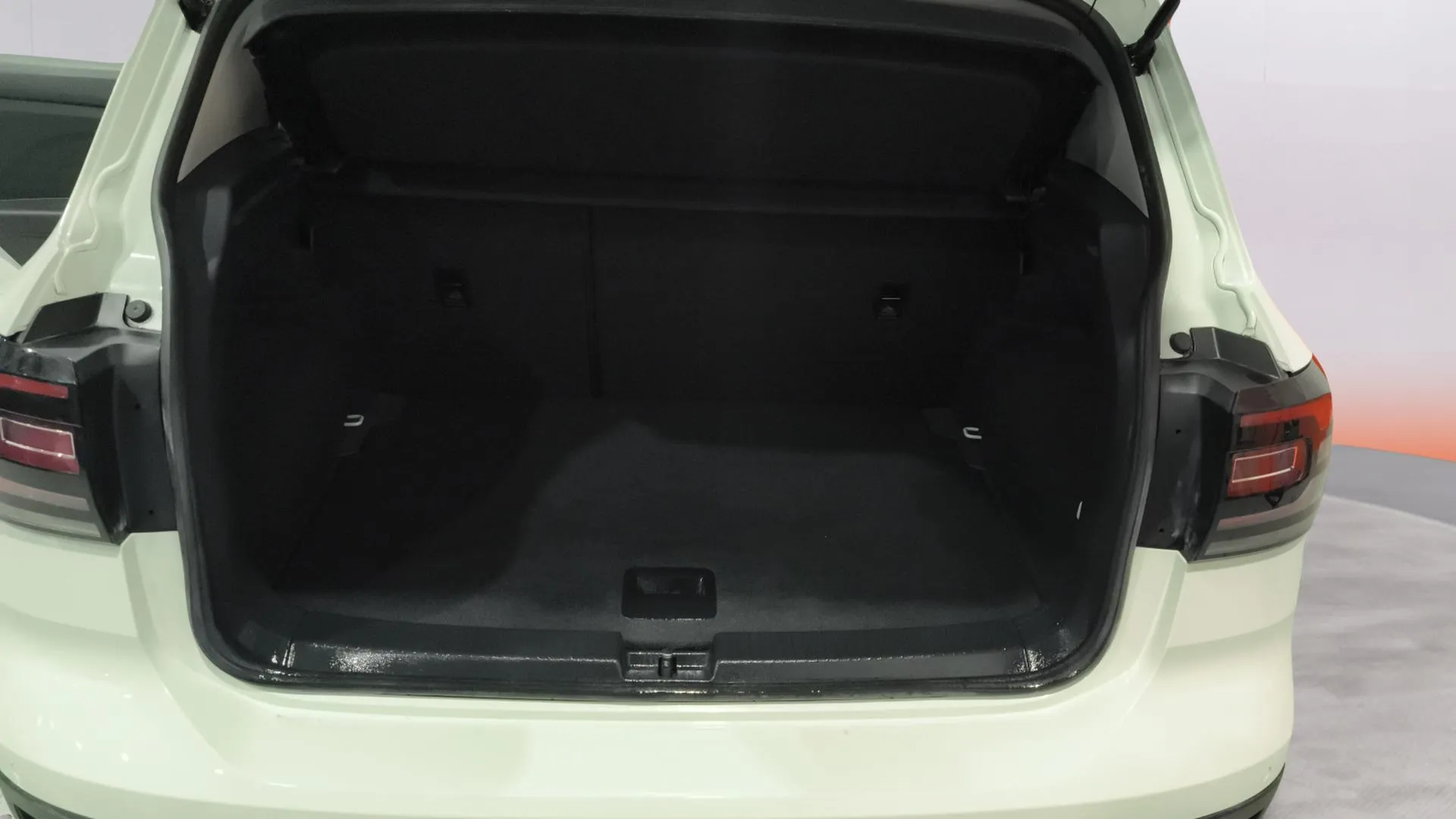 Volkswagen T-Cross Advance 1.0 TSI DSG - foto 9