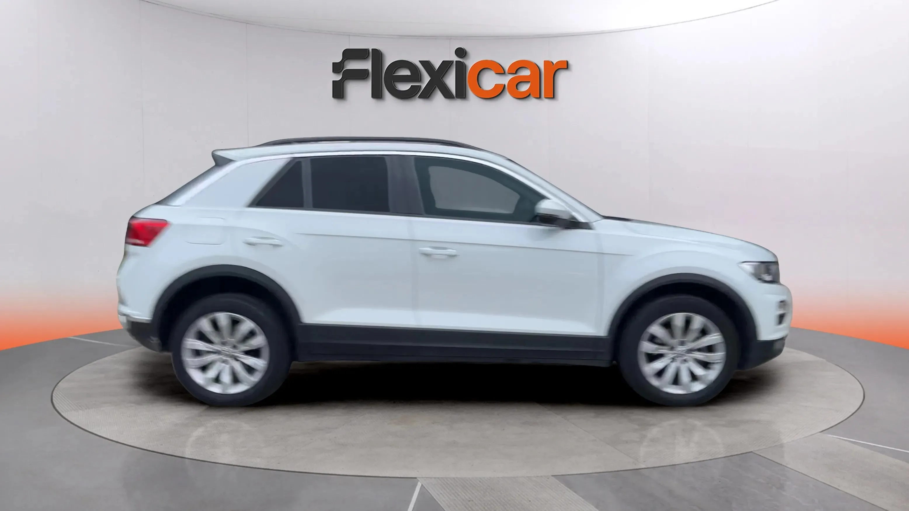 Volkswagen T-Roc Advance 1.5 TSI DSG - foto 8