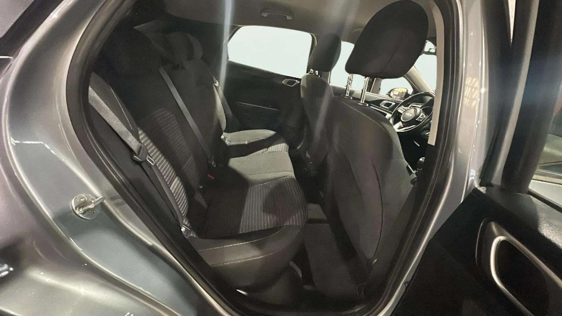 Kia XCeed 1.5 - foto 15