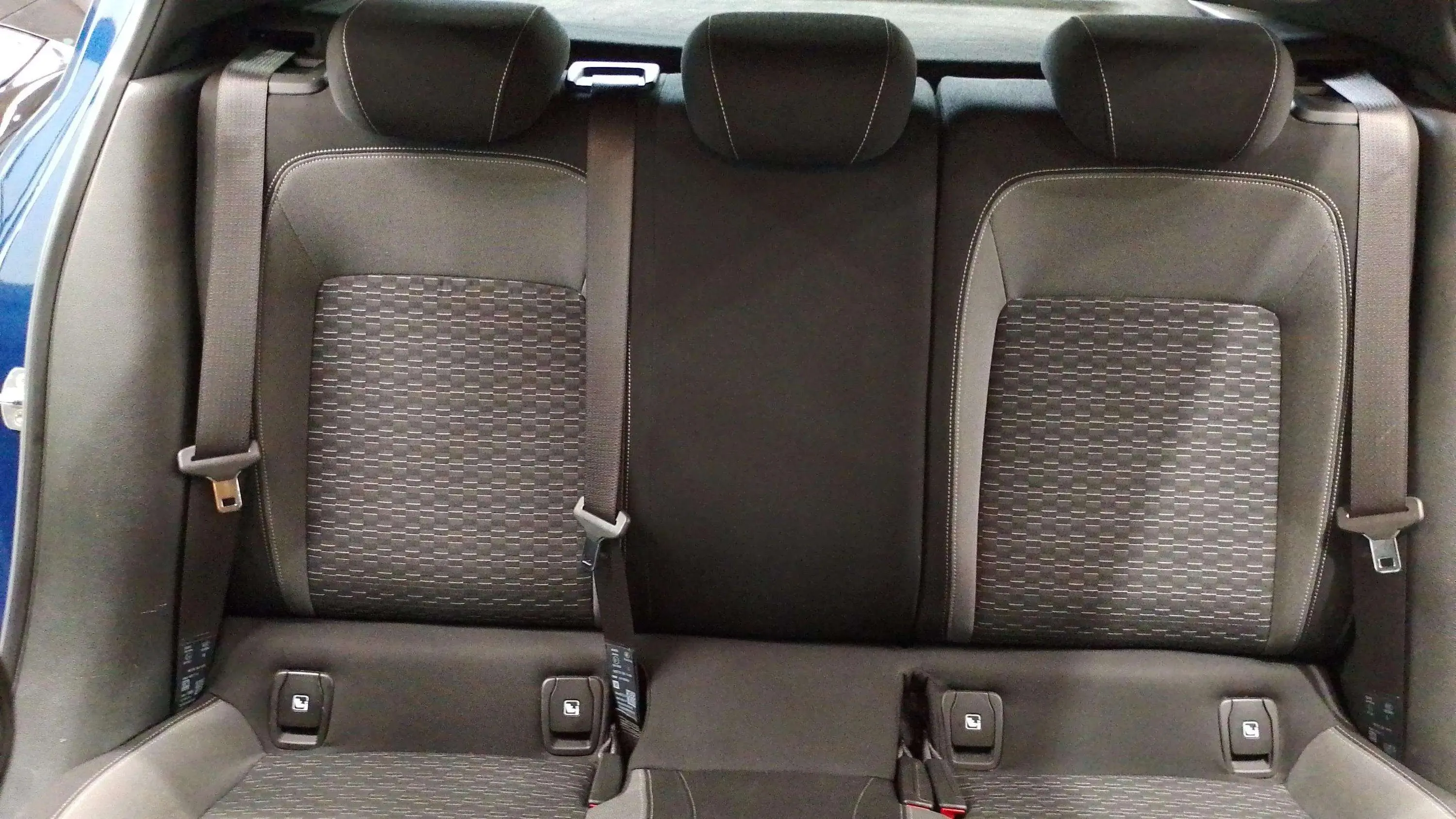 Opel Astra 1.2T SHT Business Elegance - foto 14