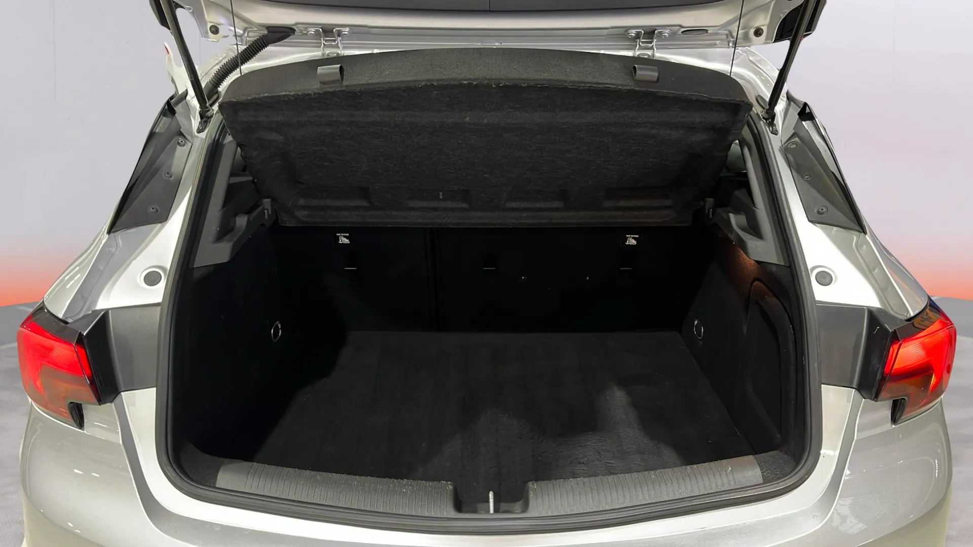 Opel Astra 1.2T SHT GS Line - foto 9