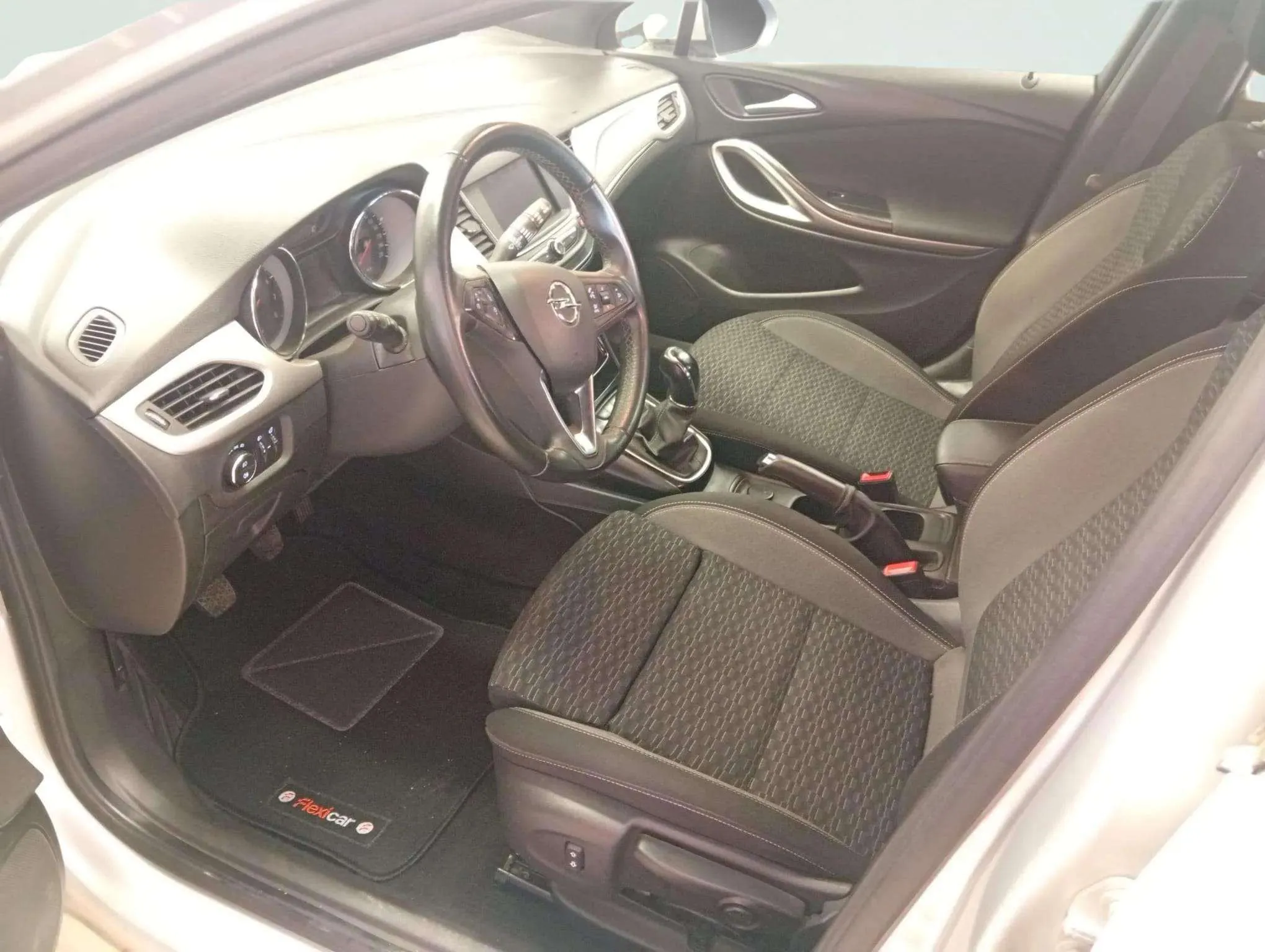 Opel Astra 1.2T SHT GS Line - foto 10