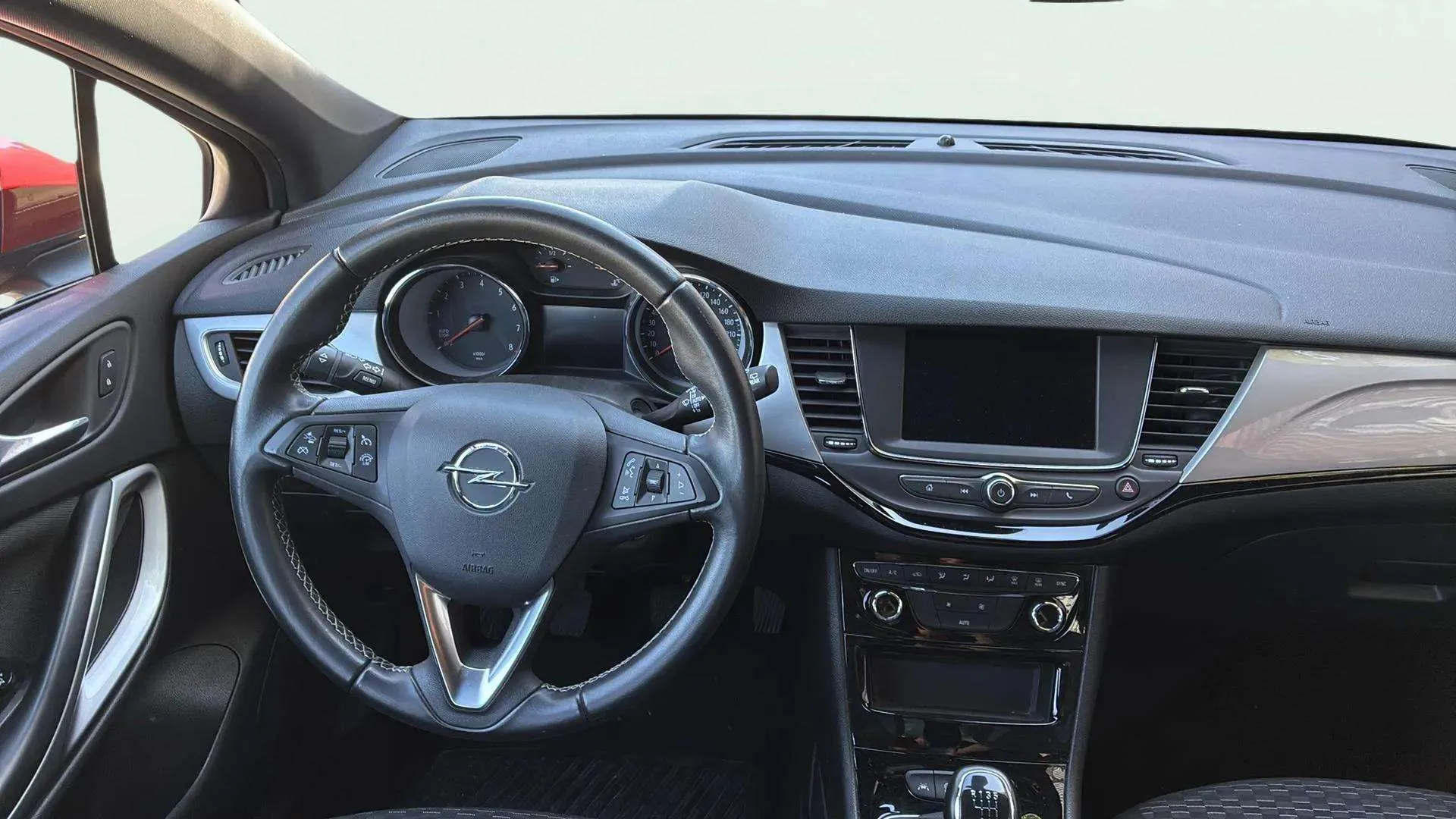 Opel Astra 1.2T SHT Business Elegance - foto 10