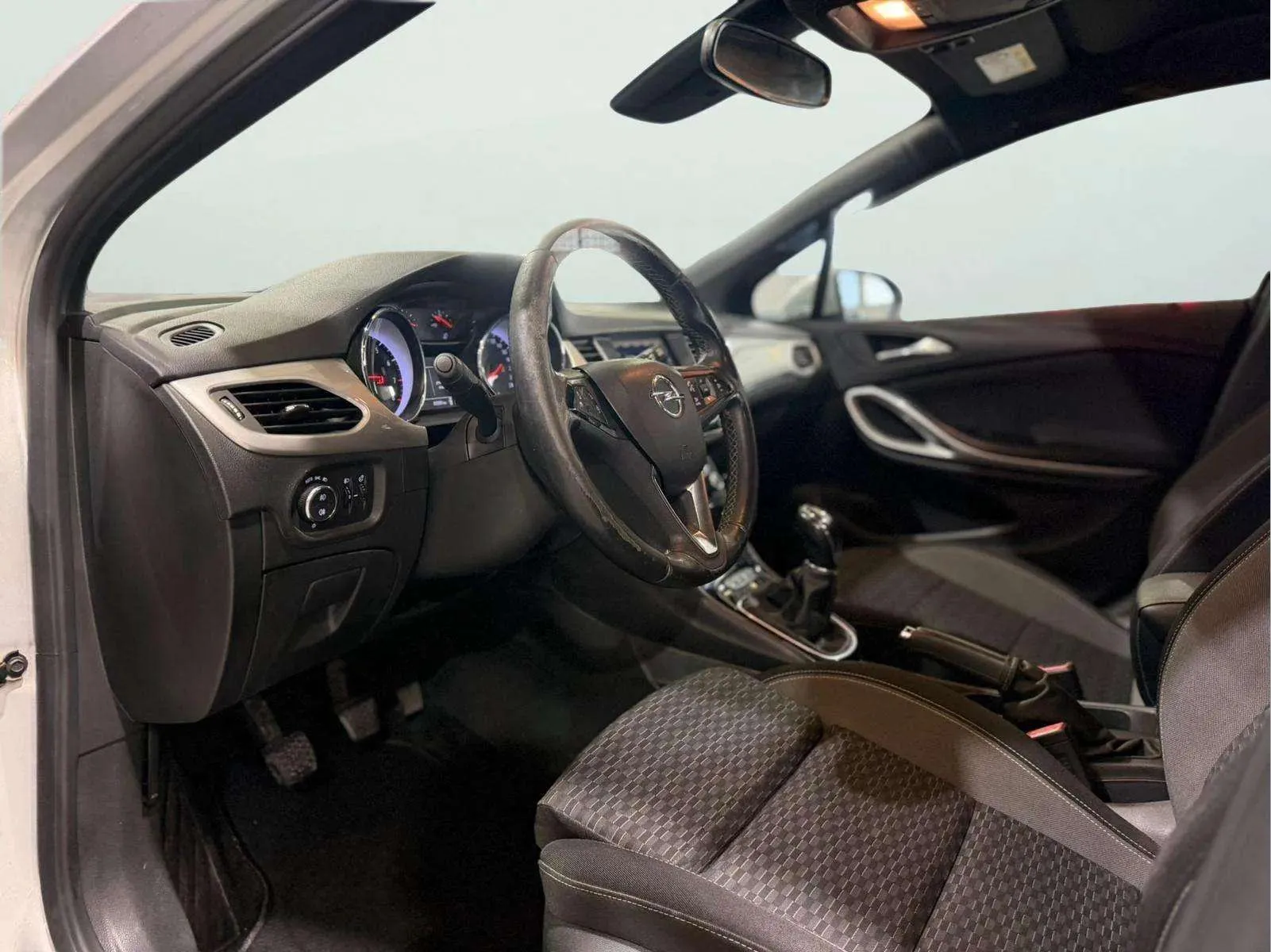Opel Astra 1.2T SHT GS Line - foto 9