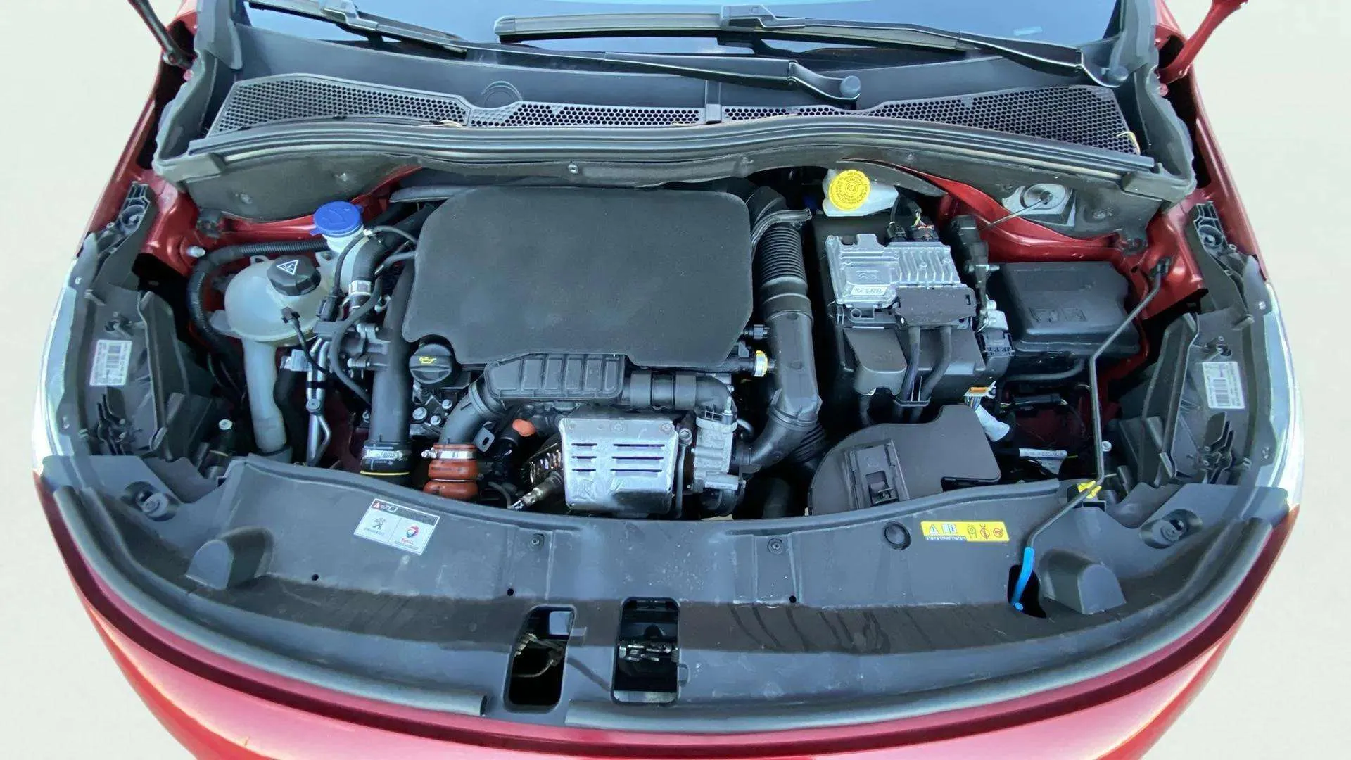 Peugeot 2008 GT Line 1.2 PureTech - foto 18