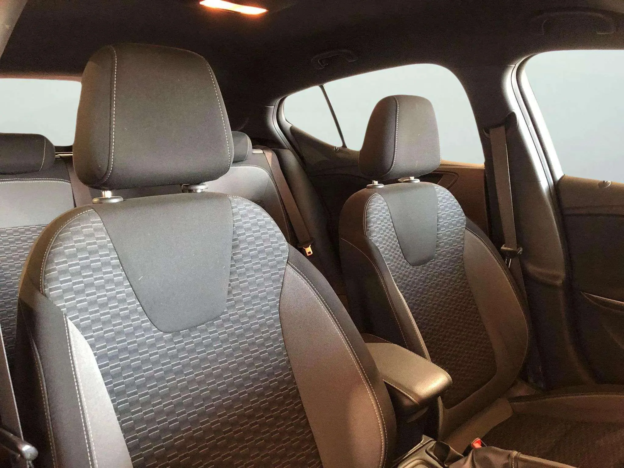 Opel Astra 1.2T SHT Business Elegance - foto 12