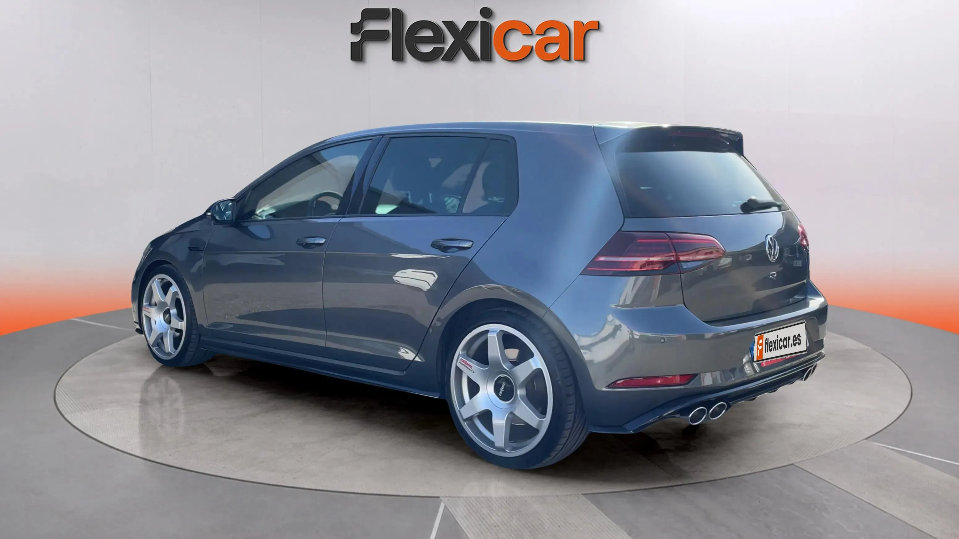 Volkswagen Golf R 2.0 TSI 4Motion DSG - foto 5