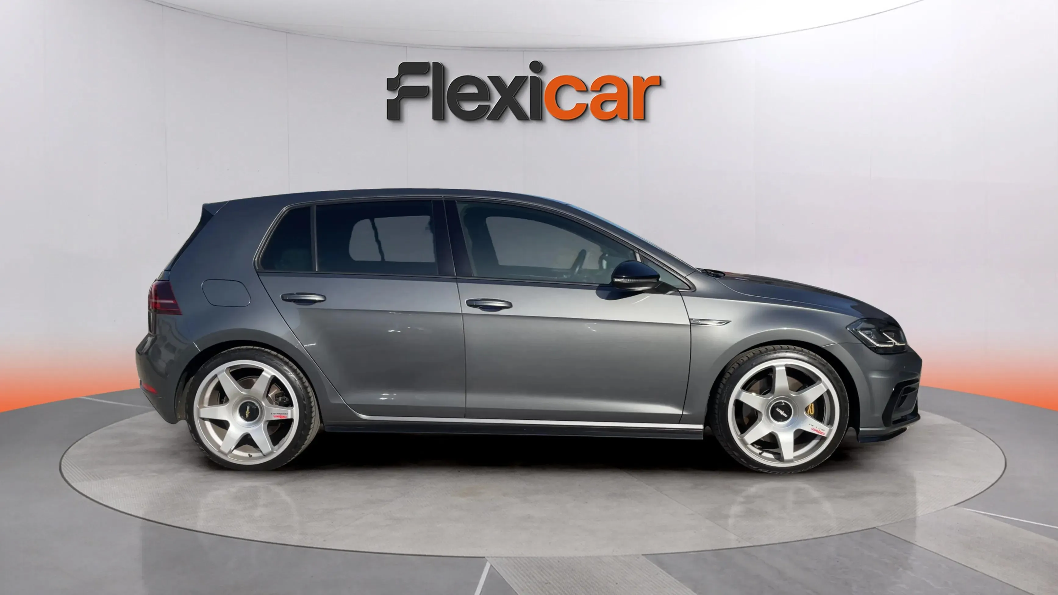 Volkswagen Golf R 2.0 TSI 4Motion DSG - foto 8