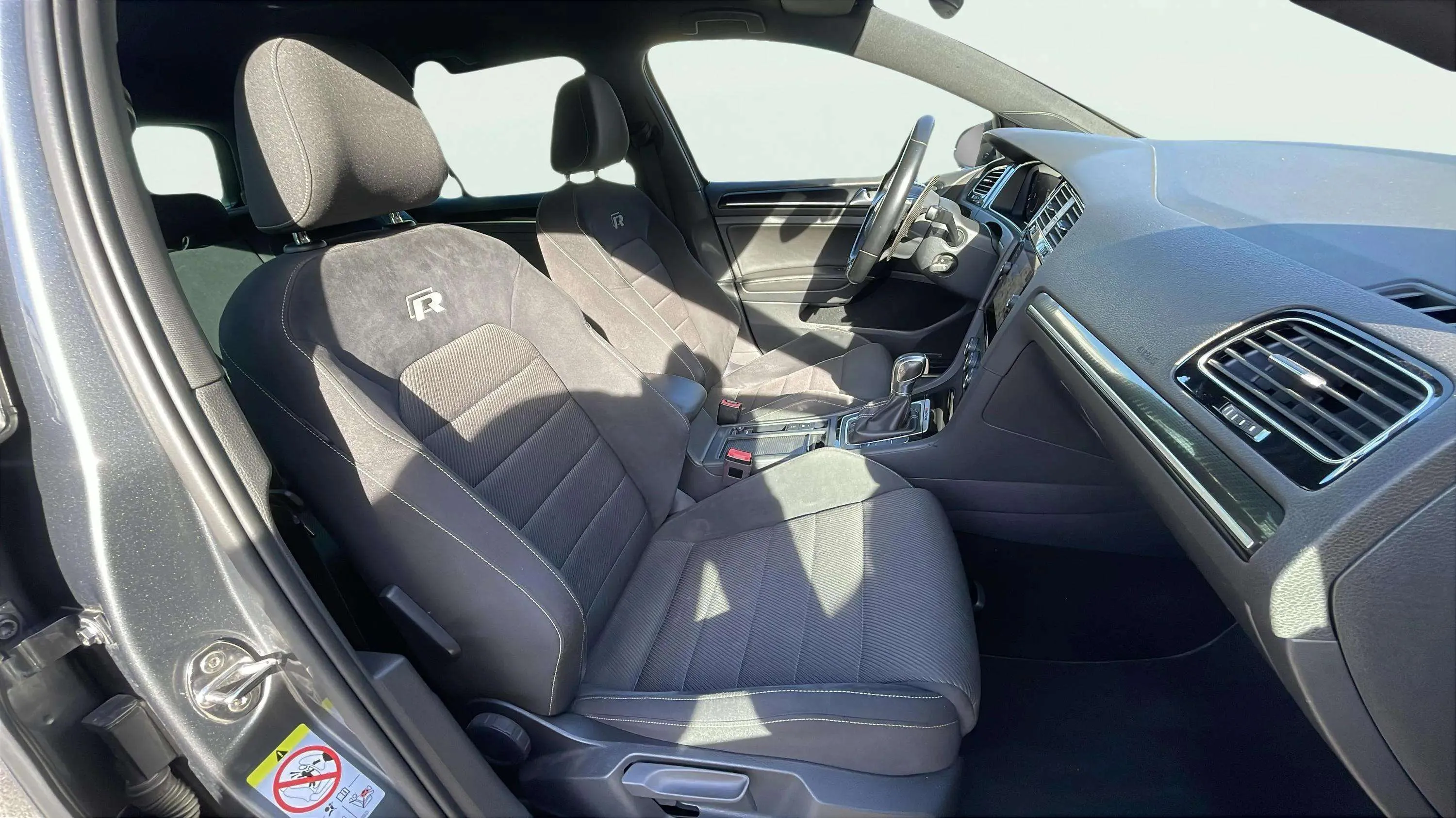 Volkswagen Golf R 2.0 TSI 4Motion DSG - foto 17