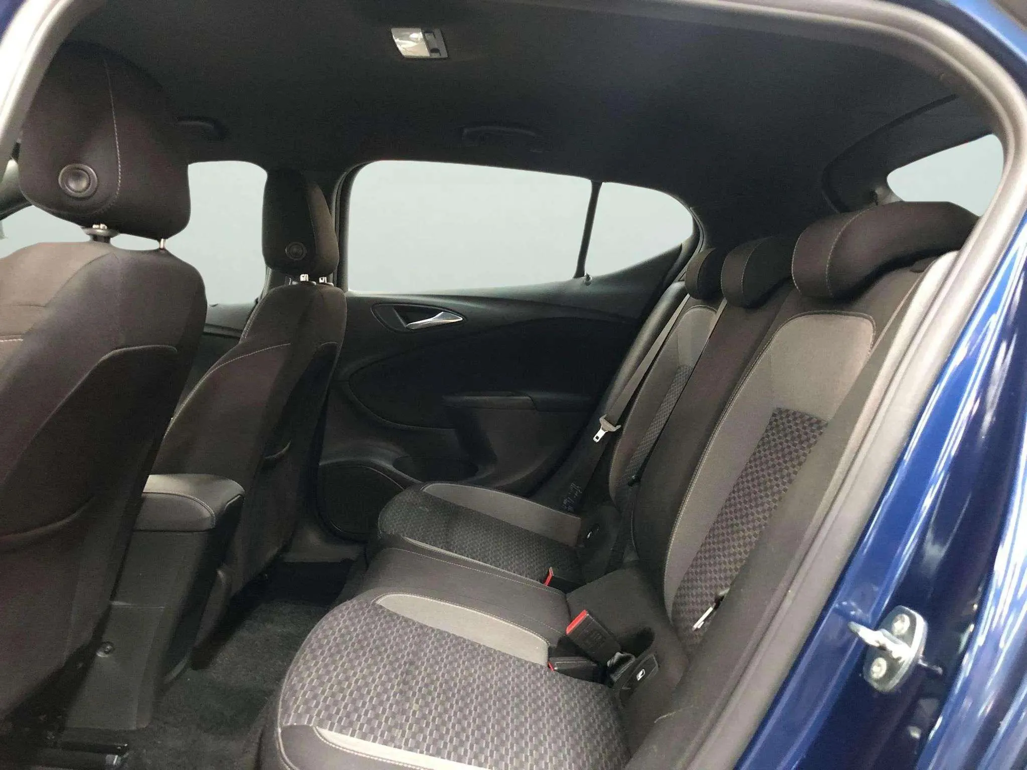 Opel Astra 1.2T SHT Business Elegance - foto 10
