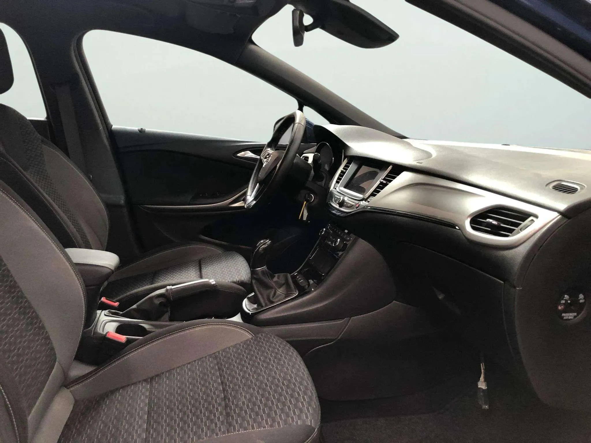 Opel Astra 1.2T SHT Business Elegance - foto 8