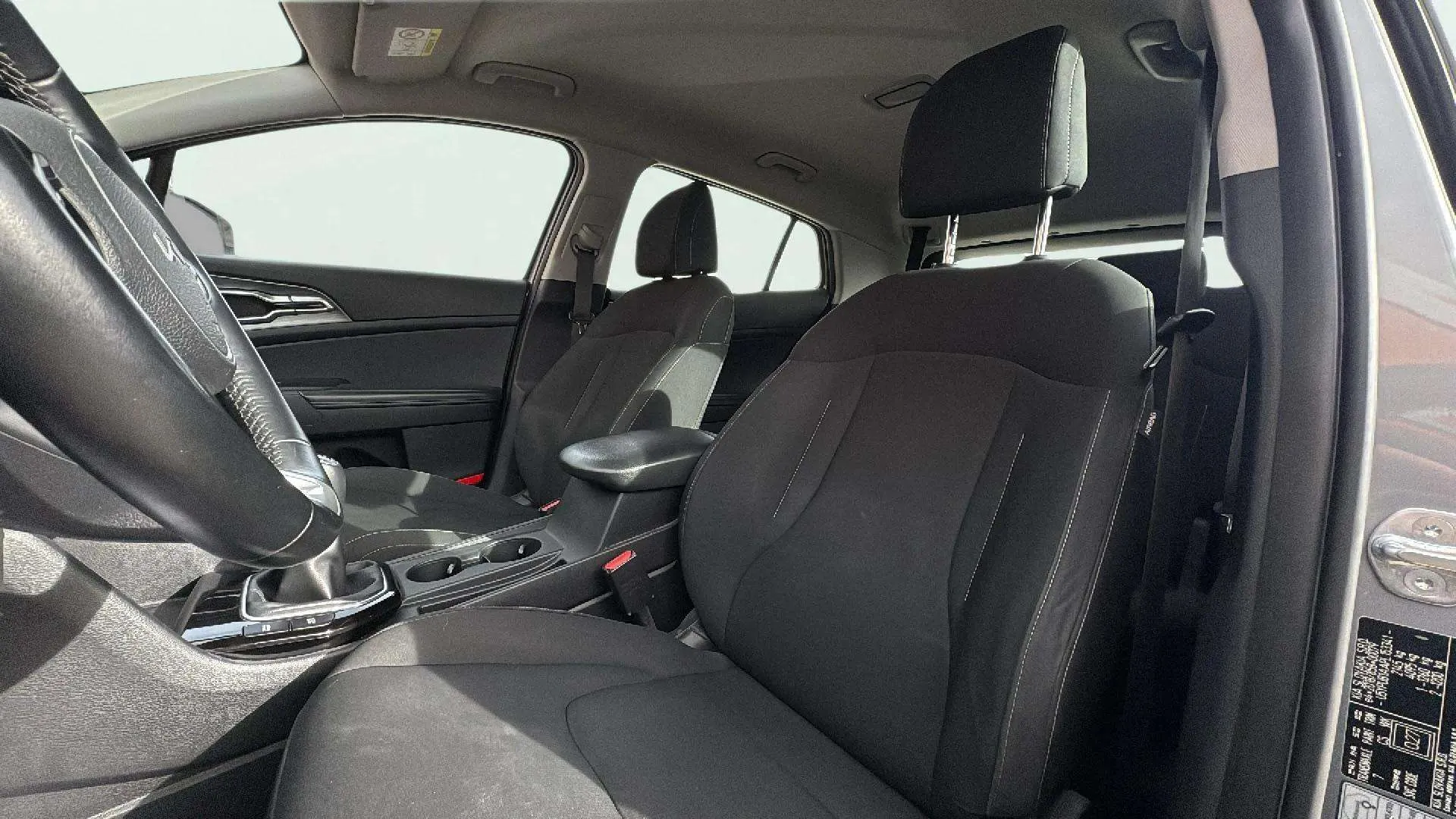 Kia Sportage 1.6 CRDi MHEV Drive 4x2 - foto 9