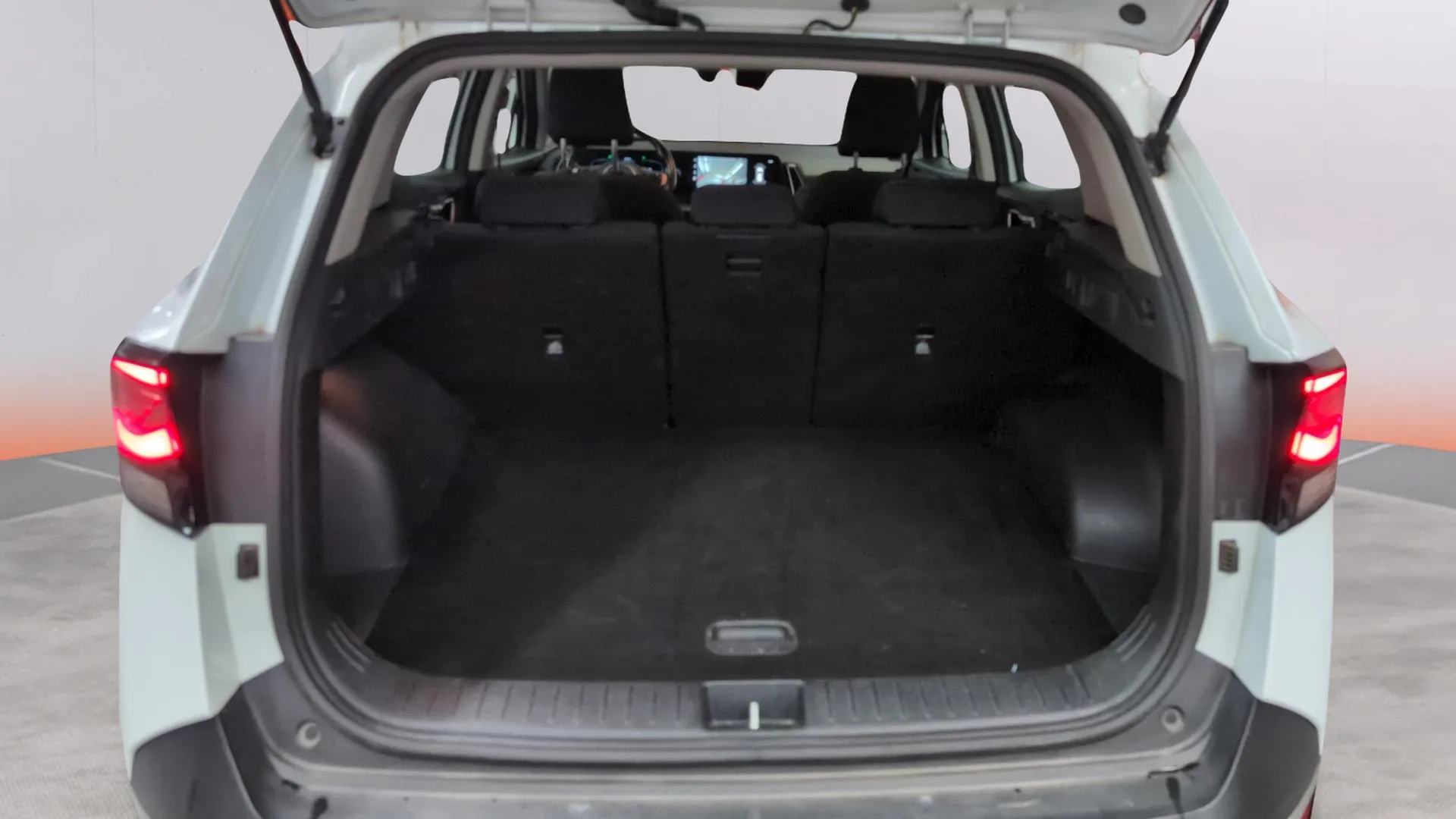 Kia Sportage 1.6 CRDi MHEV Business 4x2 - foto 16